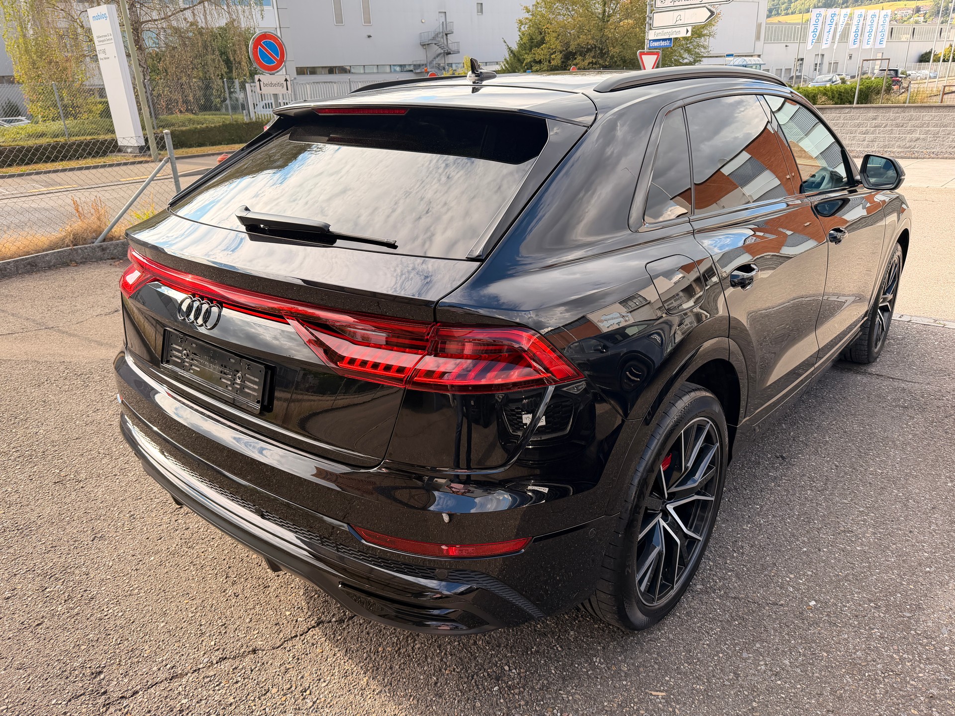 AUDI Q8 50 TDI Black Edition quattro tiptronic-image-5