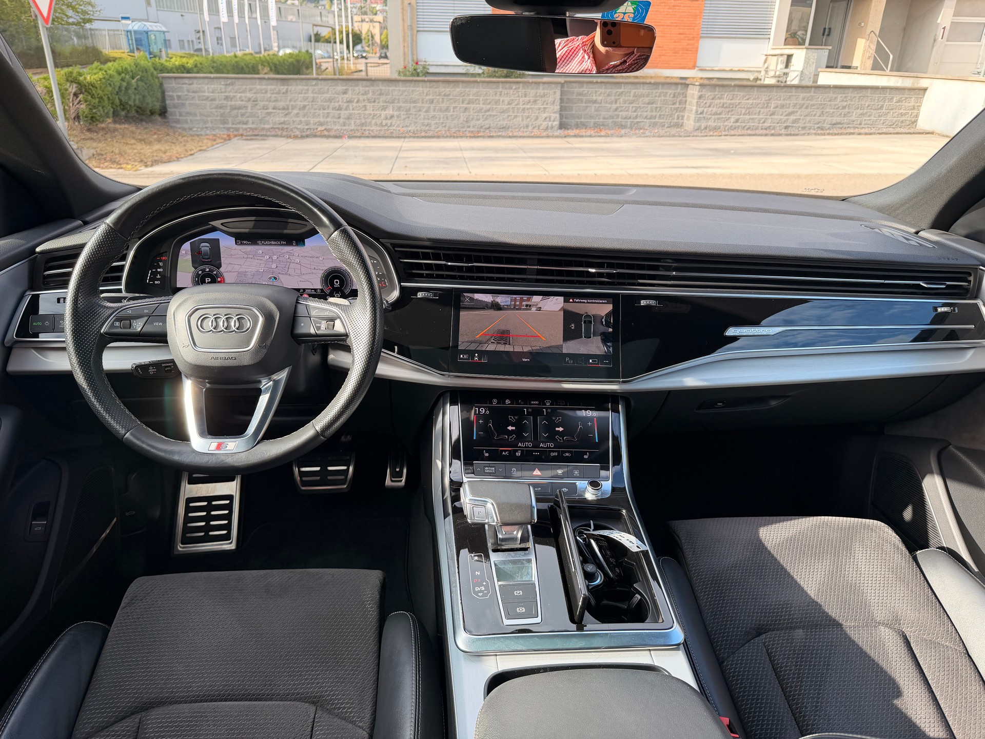 AUDI Q8 50 TDI Black Edition quattro tiptronic-image-8