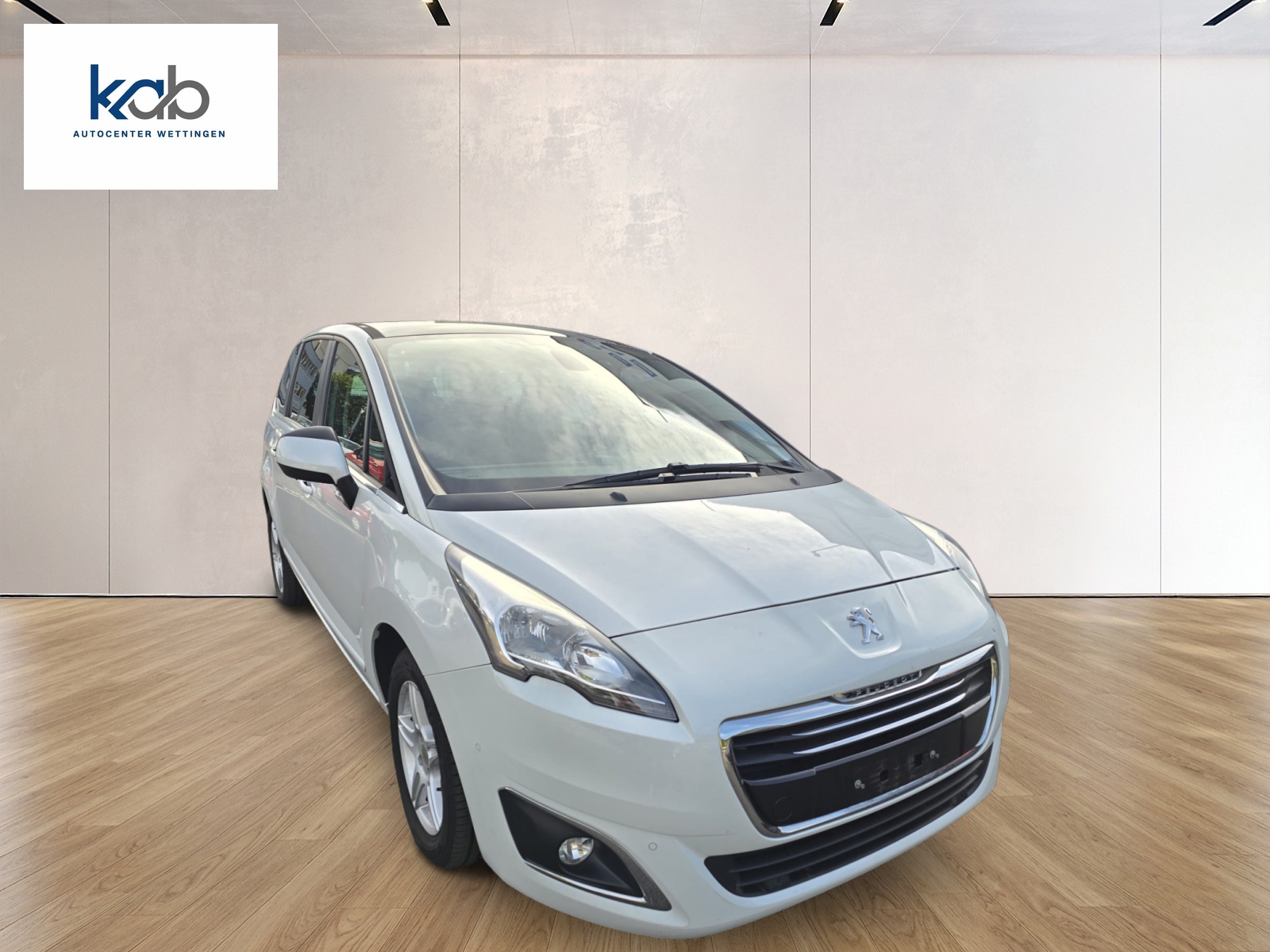 PEUGEOT 5008 1.6 BlueHDi Sensation Tiptronic-image-2