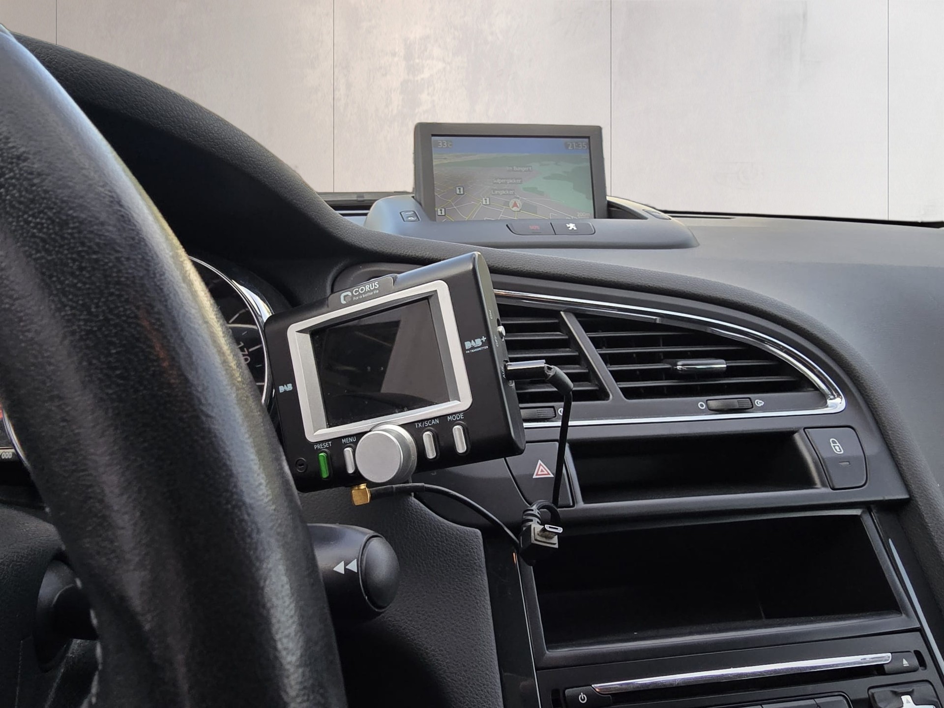PEUGEOT 5008 1.6 BlueHDi Sensation Tiptronic-image-11