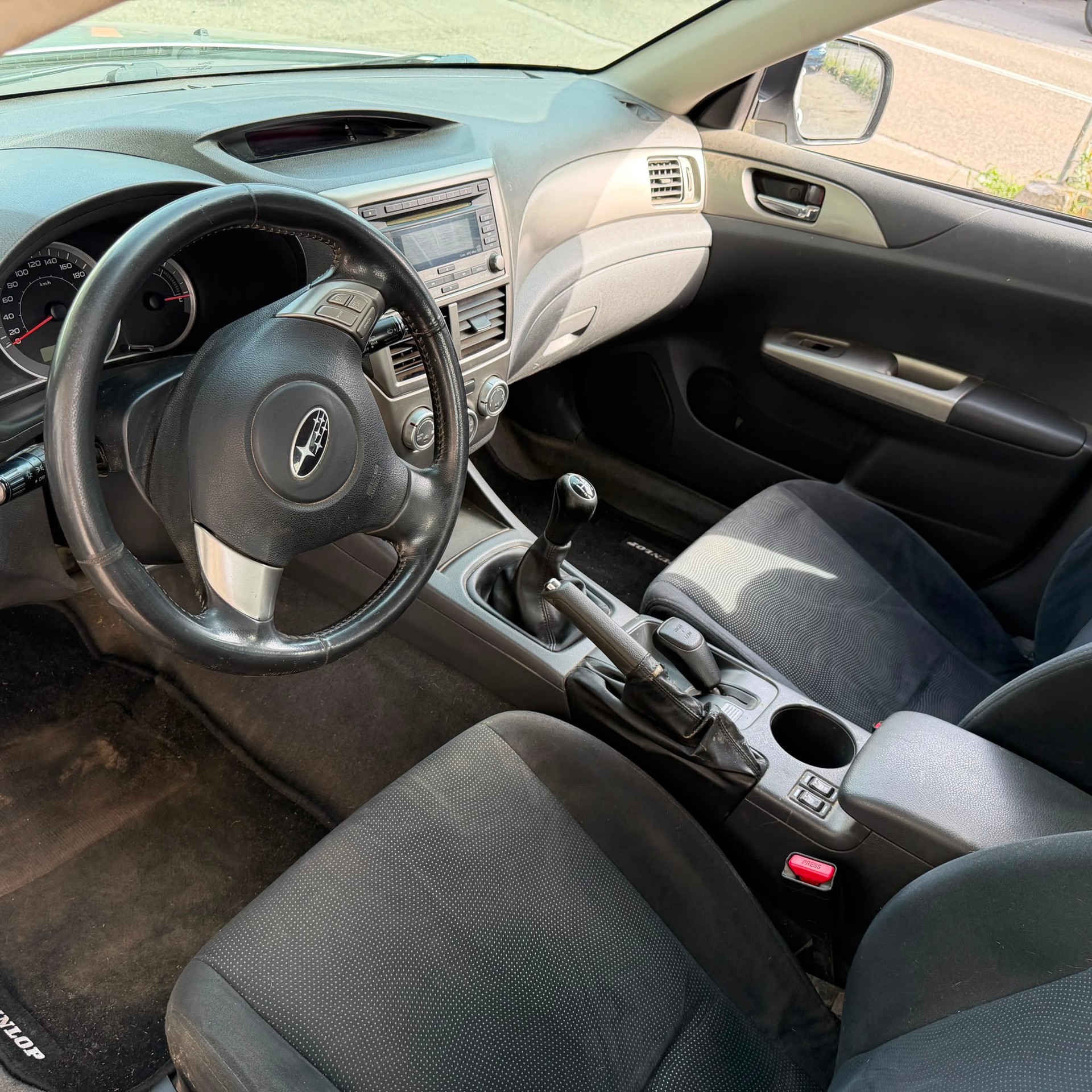 SUBARU Impreza 1.5R Swiss-image-11