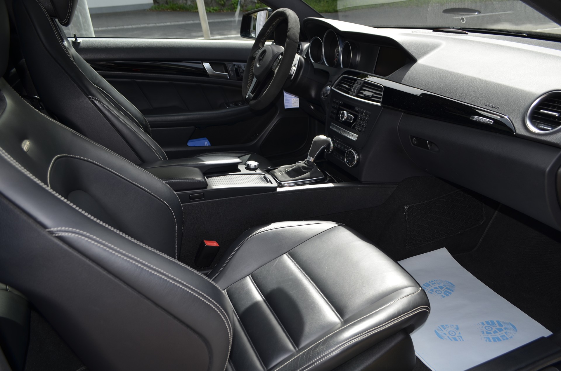 MERCEDES-BENZ C 63 Coupé AMG Speedshift MCT-image-8