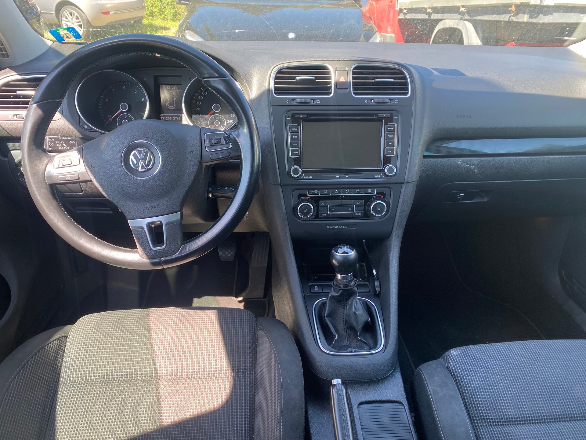 VW Golf 1.4 TSI Trendline-image-4