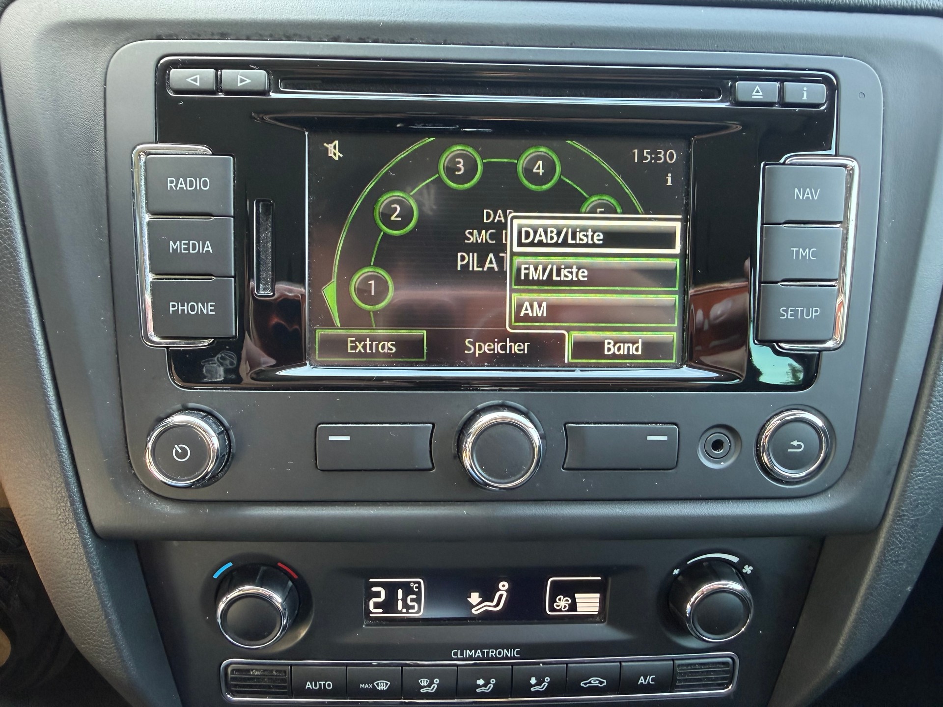 SKODA Rapid 1.4 TSI Elegance DSG-image-13