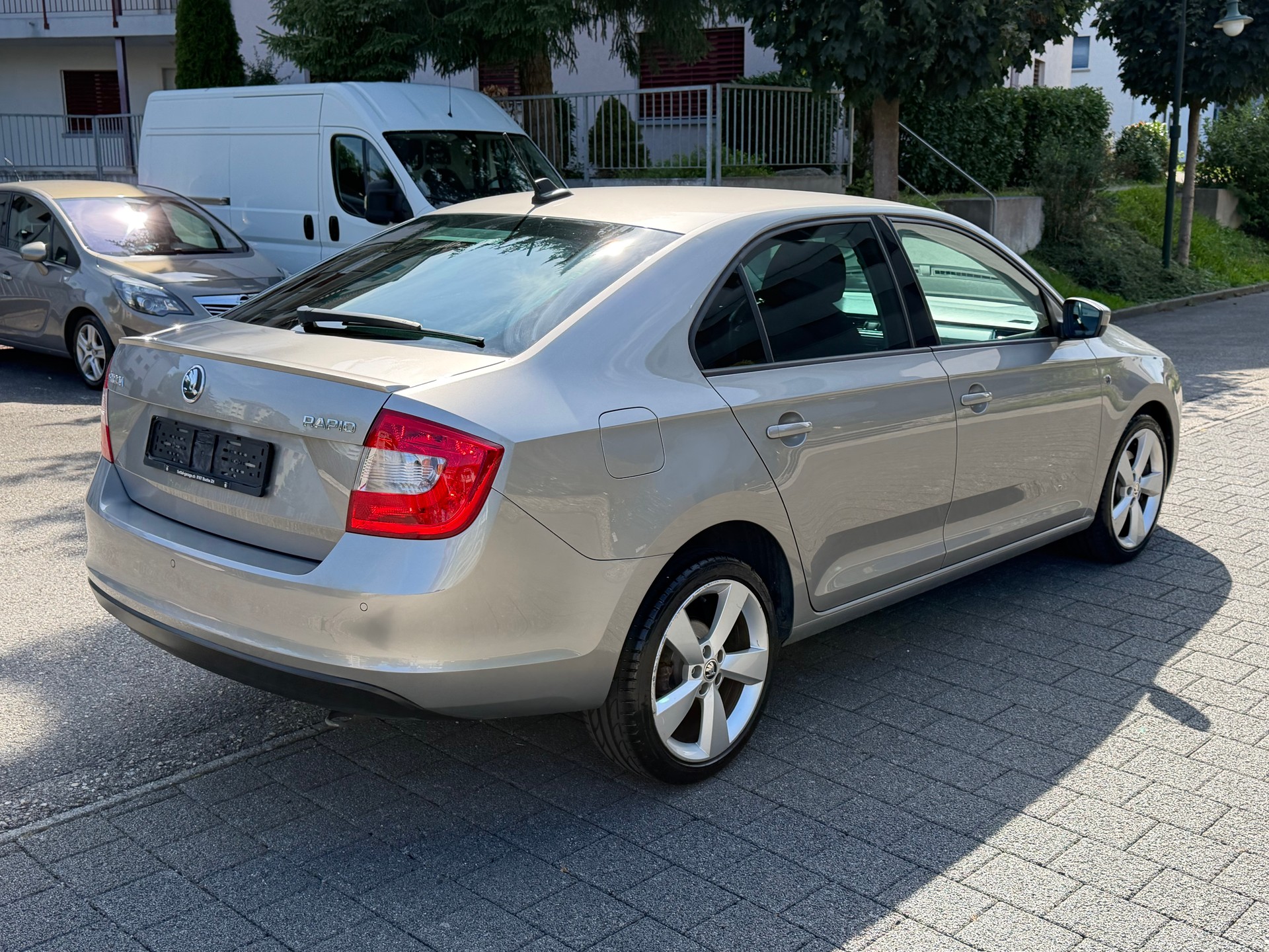 SKODA Rapid 1.4 TSI Elegance DSG-image-4
