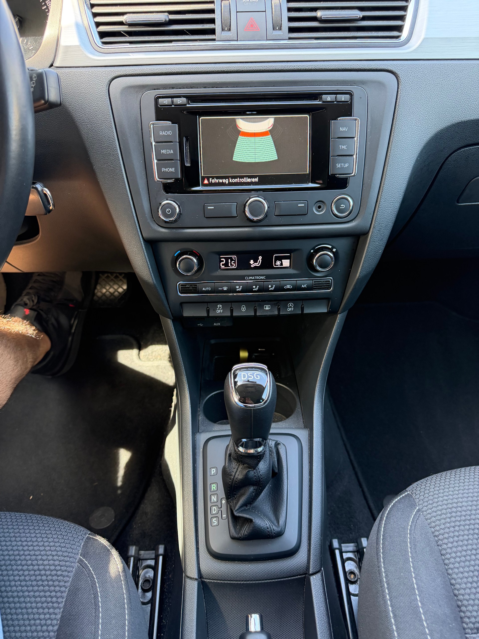 SKODA Rapid 1.4 TSI Elegance DSG-image-14
