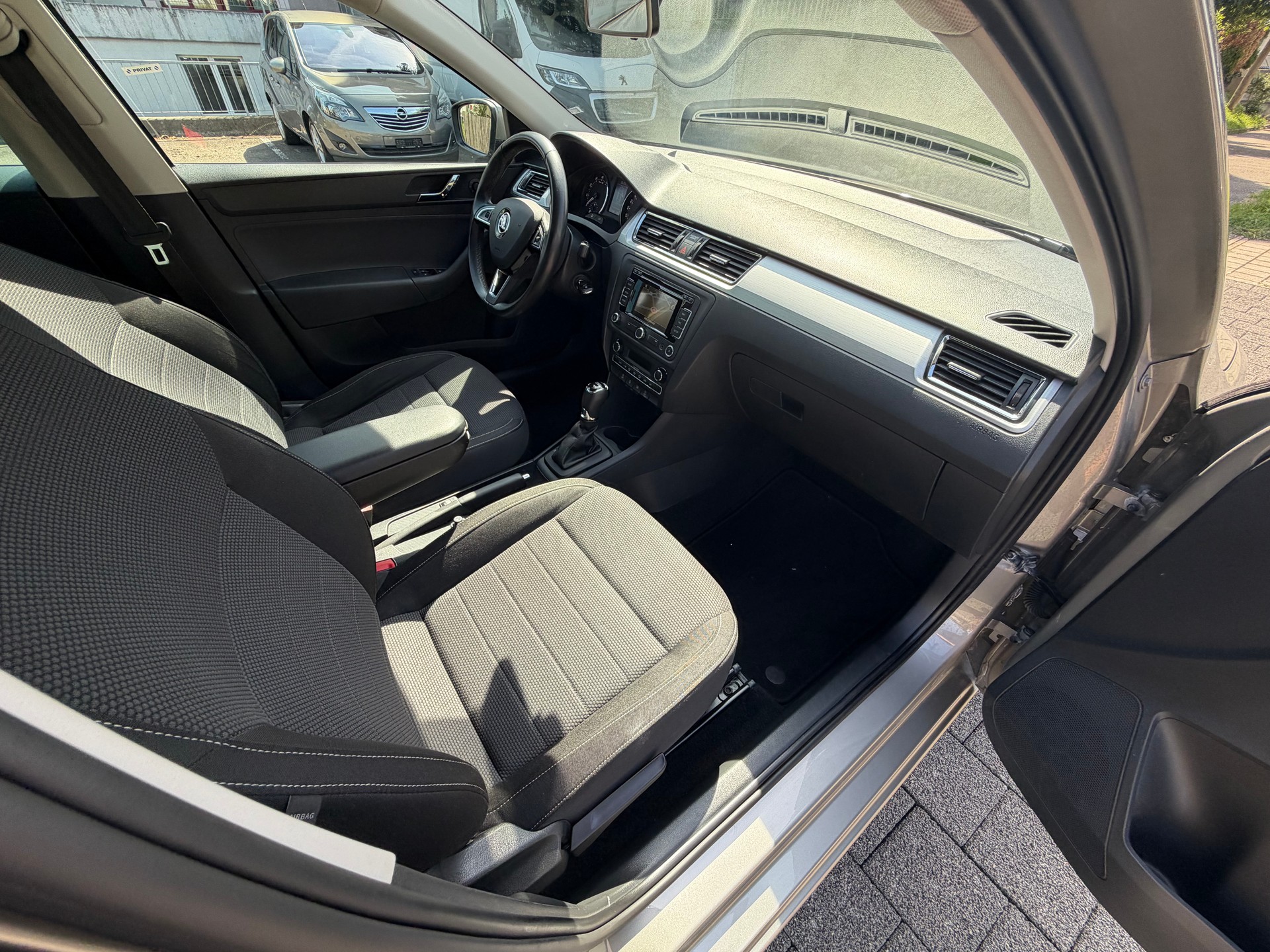 SKODA Rapid 1.4 TSI Elegance DSG-image-9