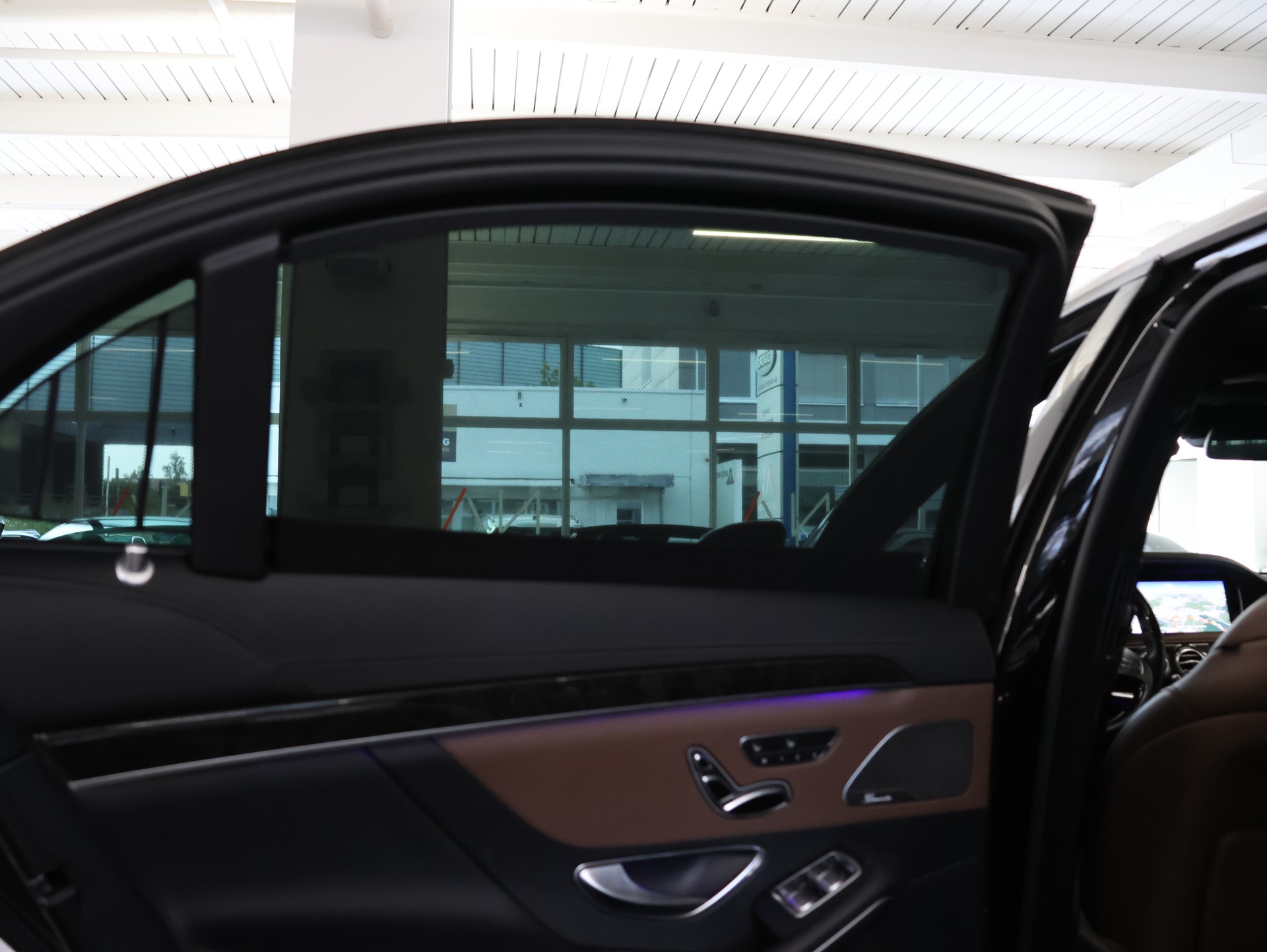 MERCEDES-BENZ S 500 L 4Matic 7G-Tronic *AMG-LINE*-image-39
