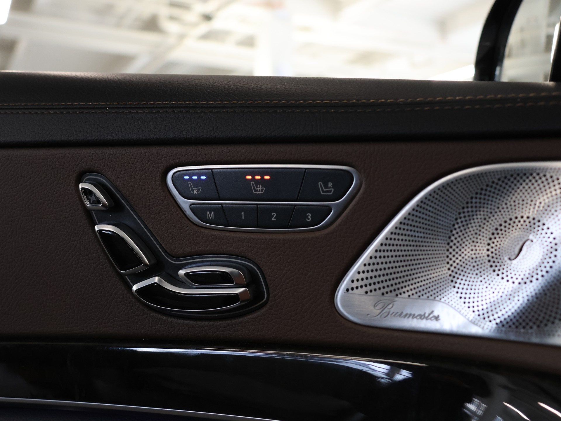 MERCEDES-BENZ S 500 L 4Matic 7G-Tronic *AMG-LINE*-image-29