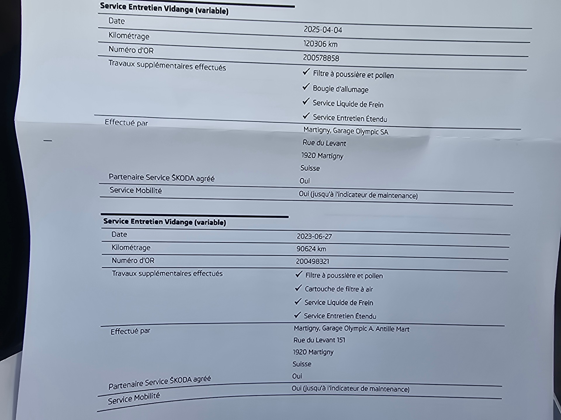 SKODA Karoq 1.0 TSI Ambition DSG-image-12