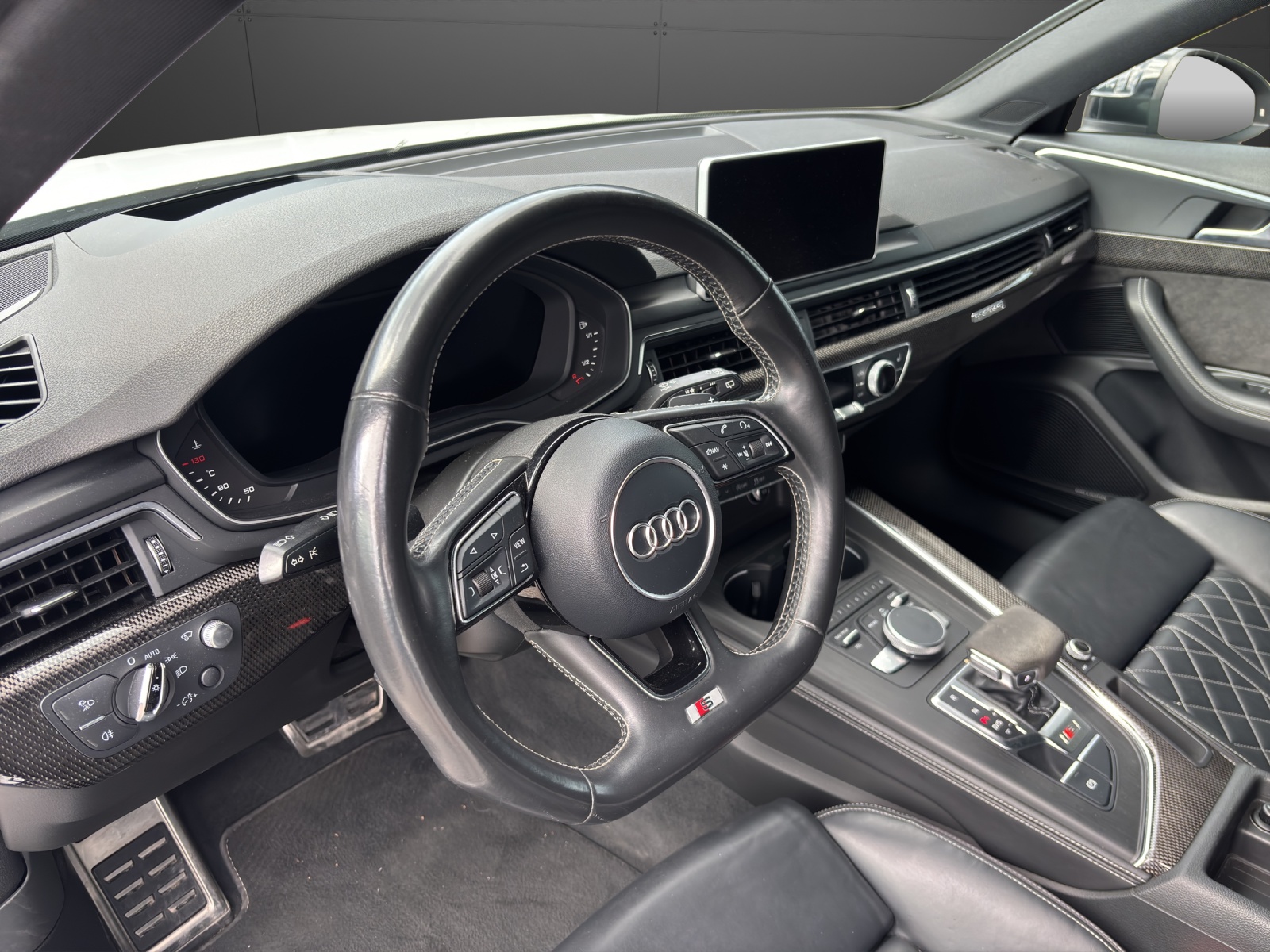 AUDI S4 Avant 3.0 TFSI quattro tiptronic-image-4