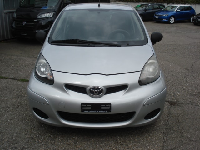 TOYOTA Aygo 1.0 Linea Terra-image-0