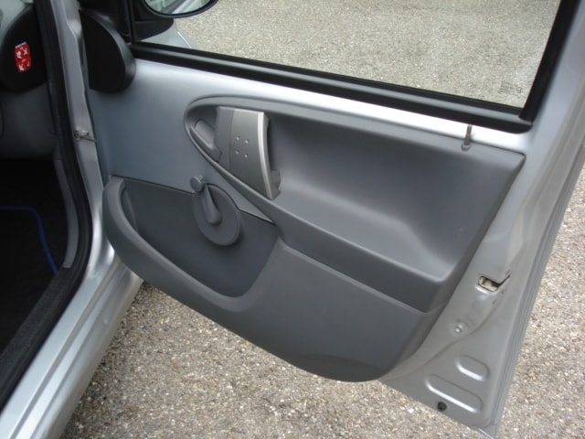 TOYOTA Aygo 1.0 Linea Terra-image-7