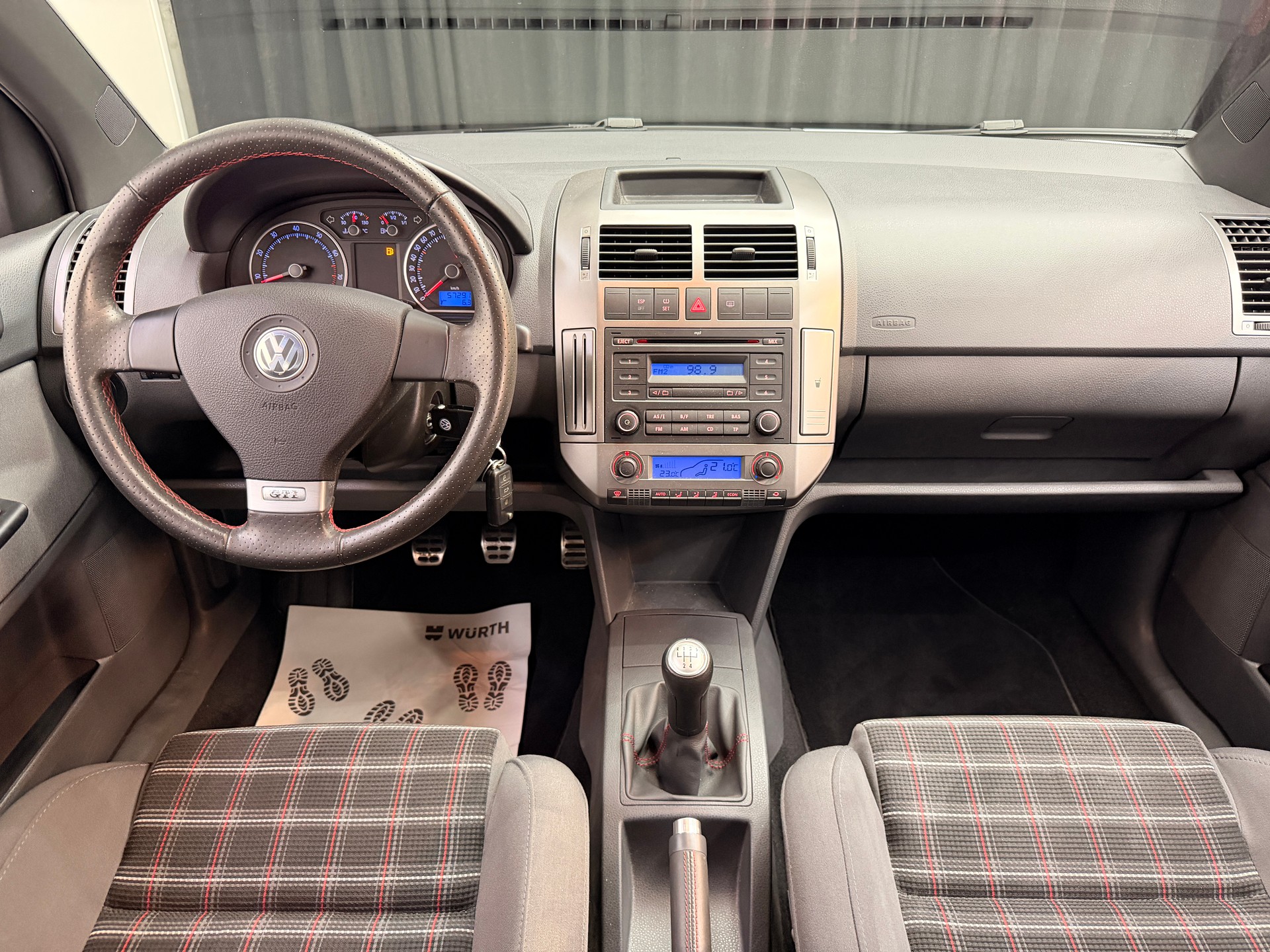 VW Polo 1.8 20V Turbo GTI-image-8