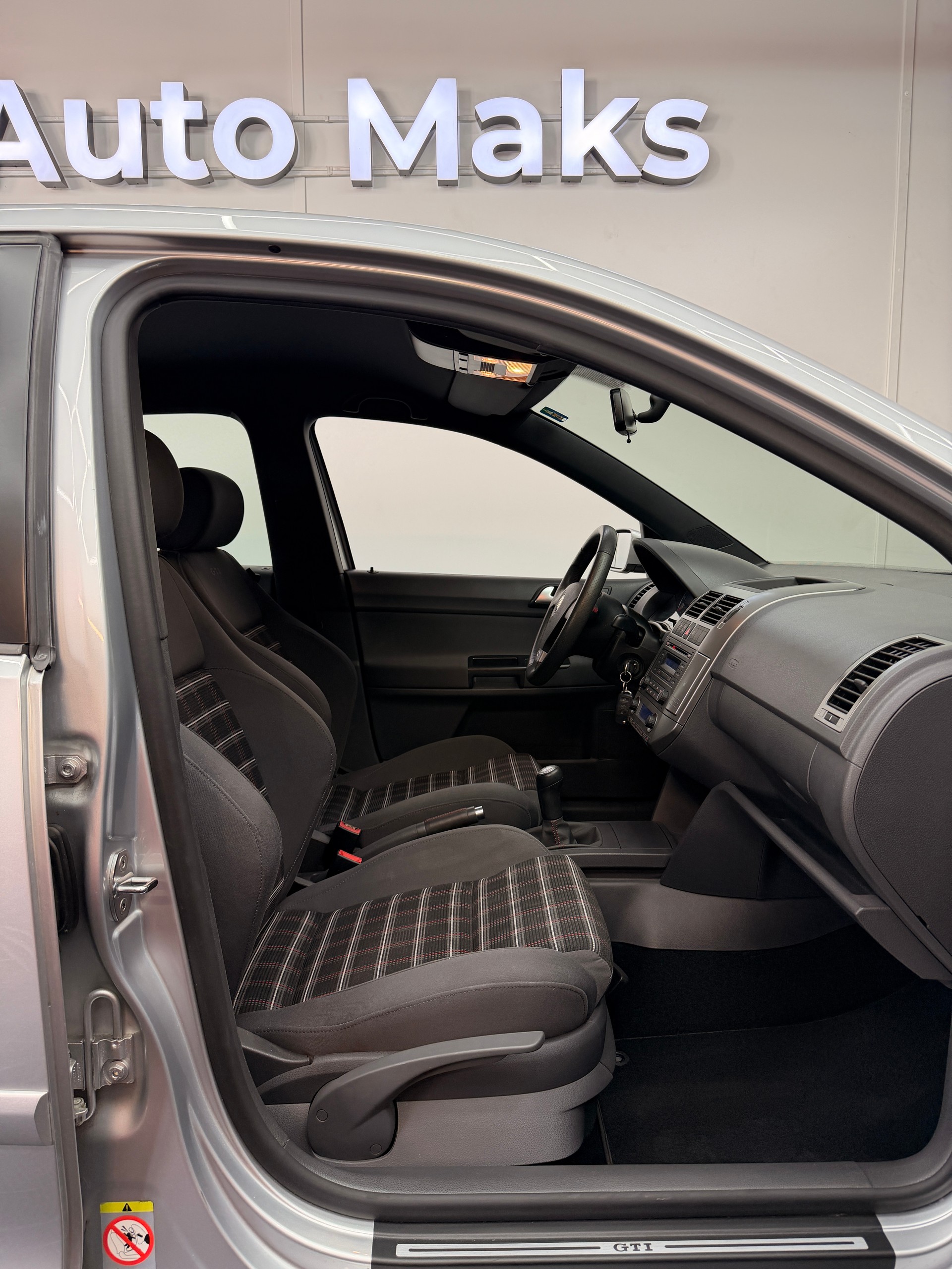 VW Polo 1.8 20V Turbo GTI-image-5