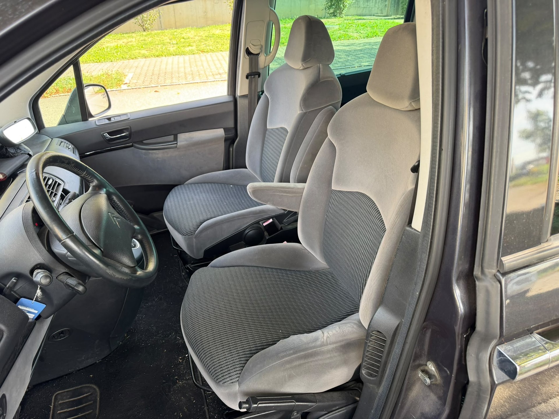 CITROEN C8 2.0 16V HDi Exclusive Automatic-image-8