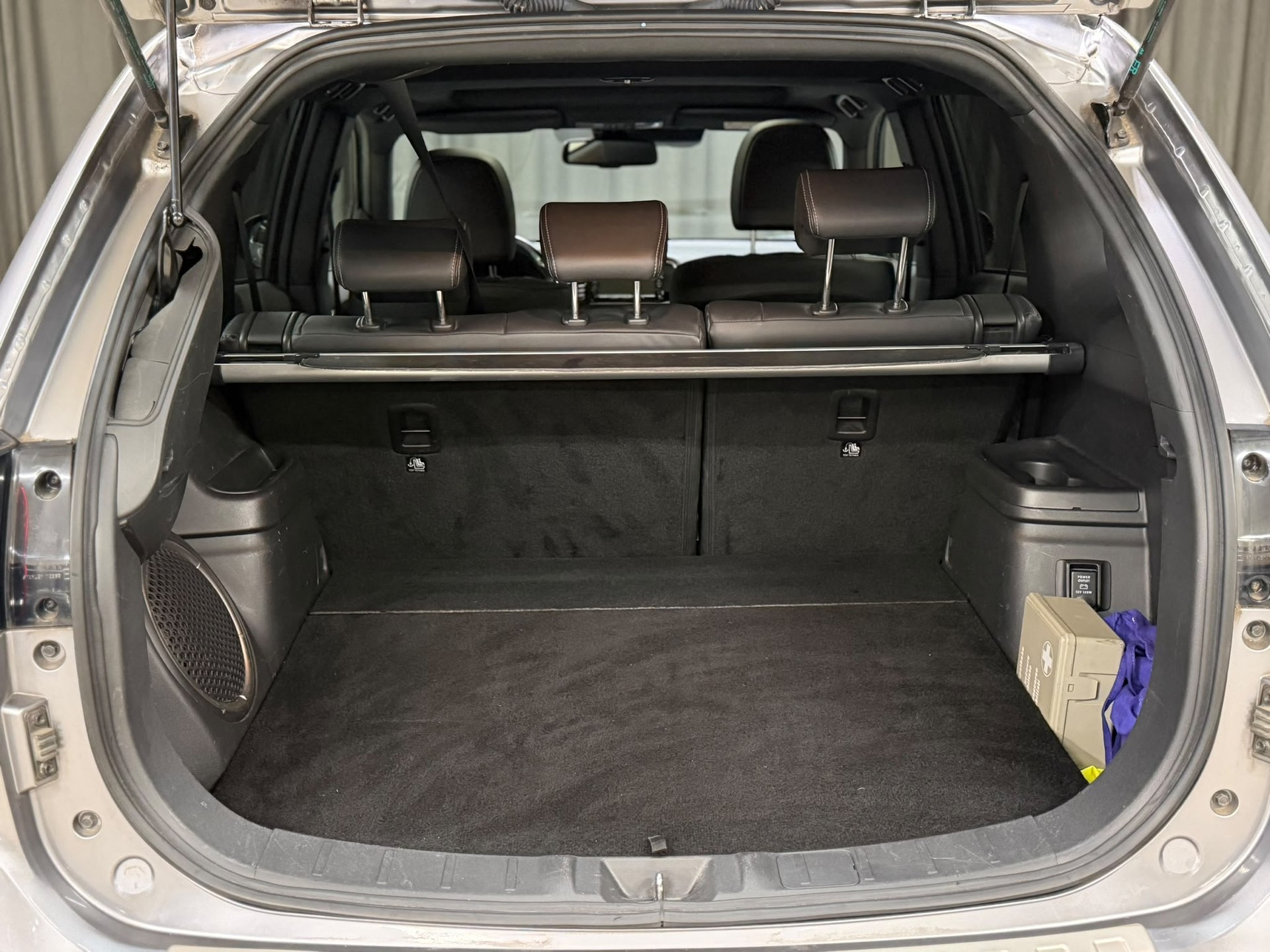 MITSUBISHI Outlander 2.4 PHEV Diamond 4WD Automatic-image-12
