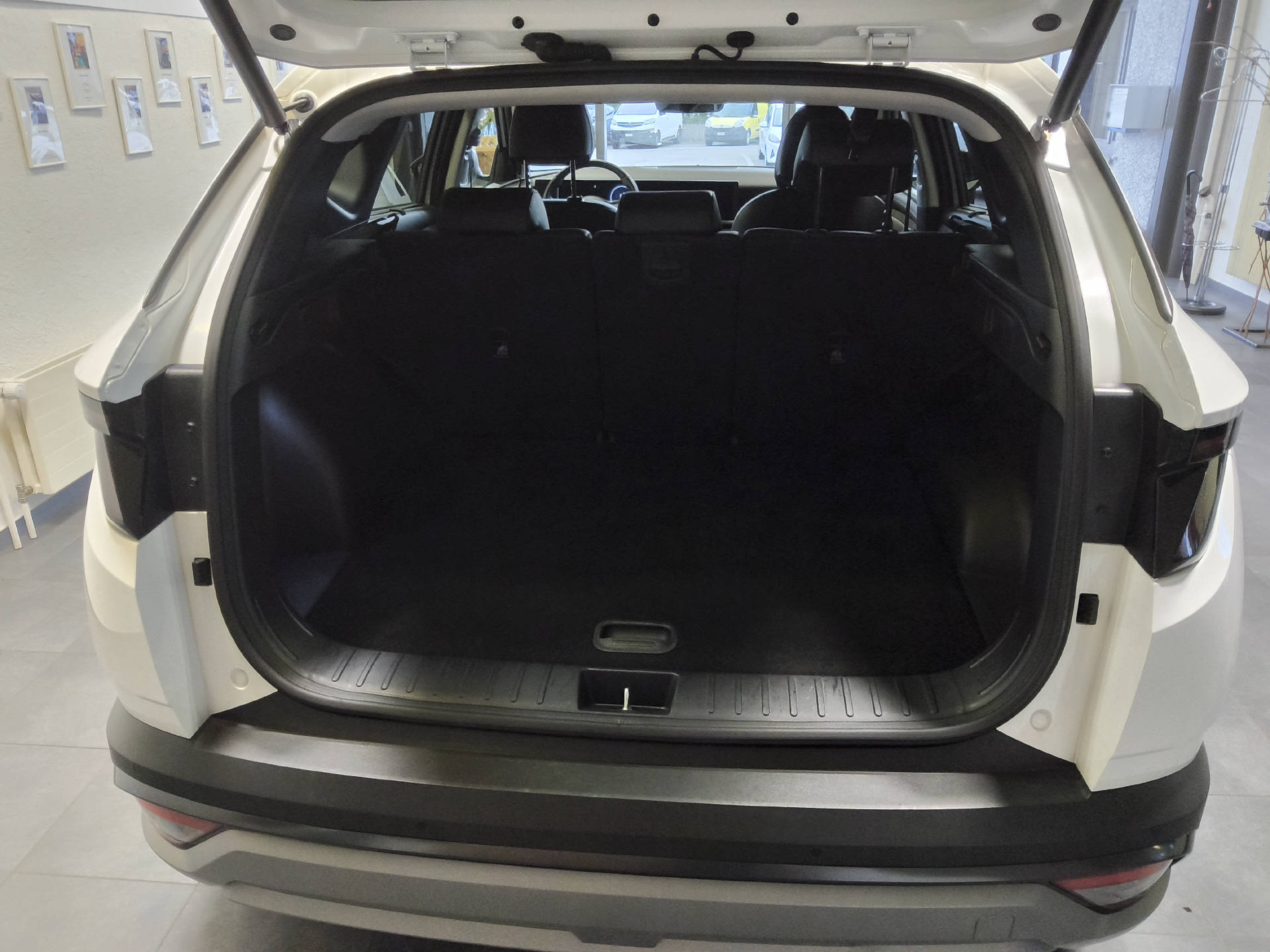 HYUNDAI Tucson 1.6 T-GDi HEV Vertex 4WD-image-11