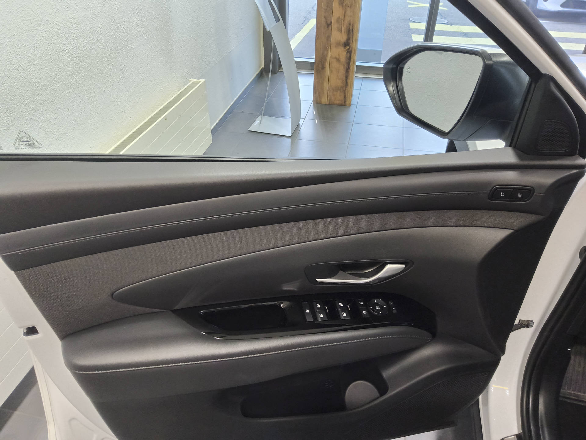 HYUNDAI Tucson 1.6 T-GDi HEV Vertex 4WD-image-18