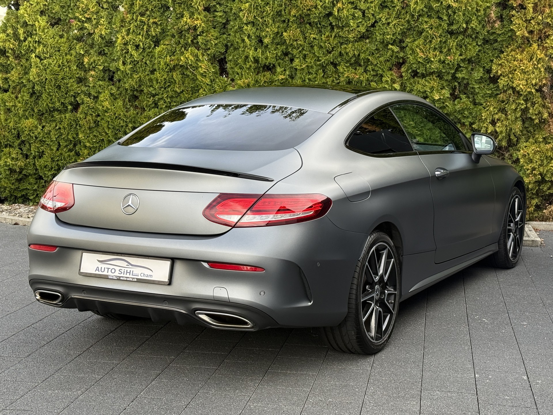 MERCEDES-BENZ C 200 Coupé 4Matic AMG Line 9G-Tronic / 1.Hand-image-16