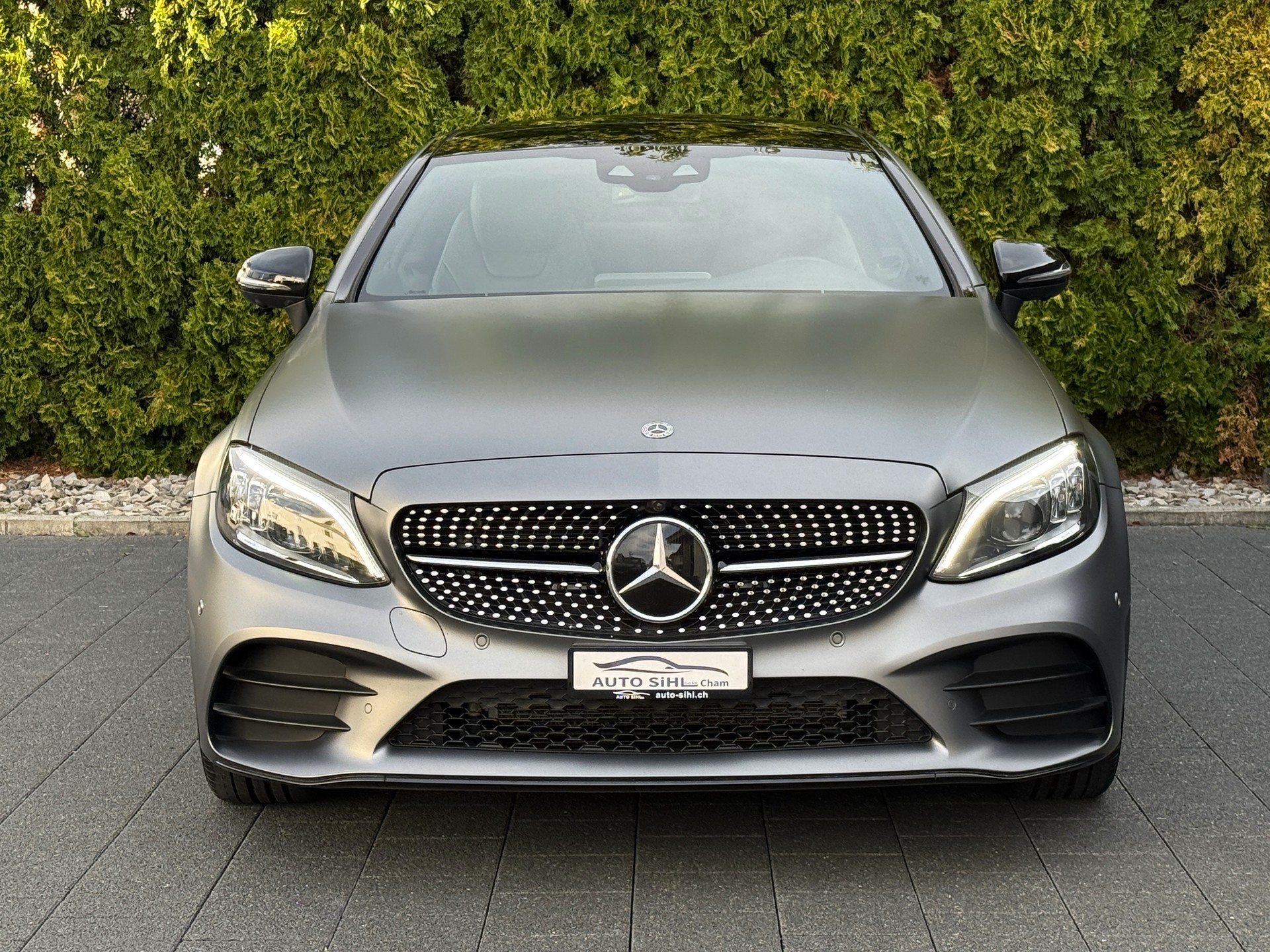 MERCEDES-BENZ C 200 Coupé 4Matic AMG Line 9G-Tronic / 1.Hand-image-3