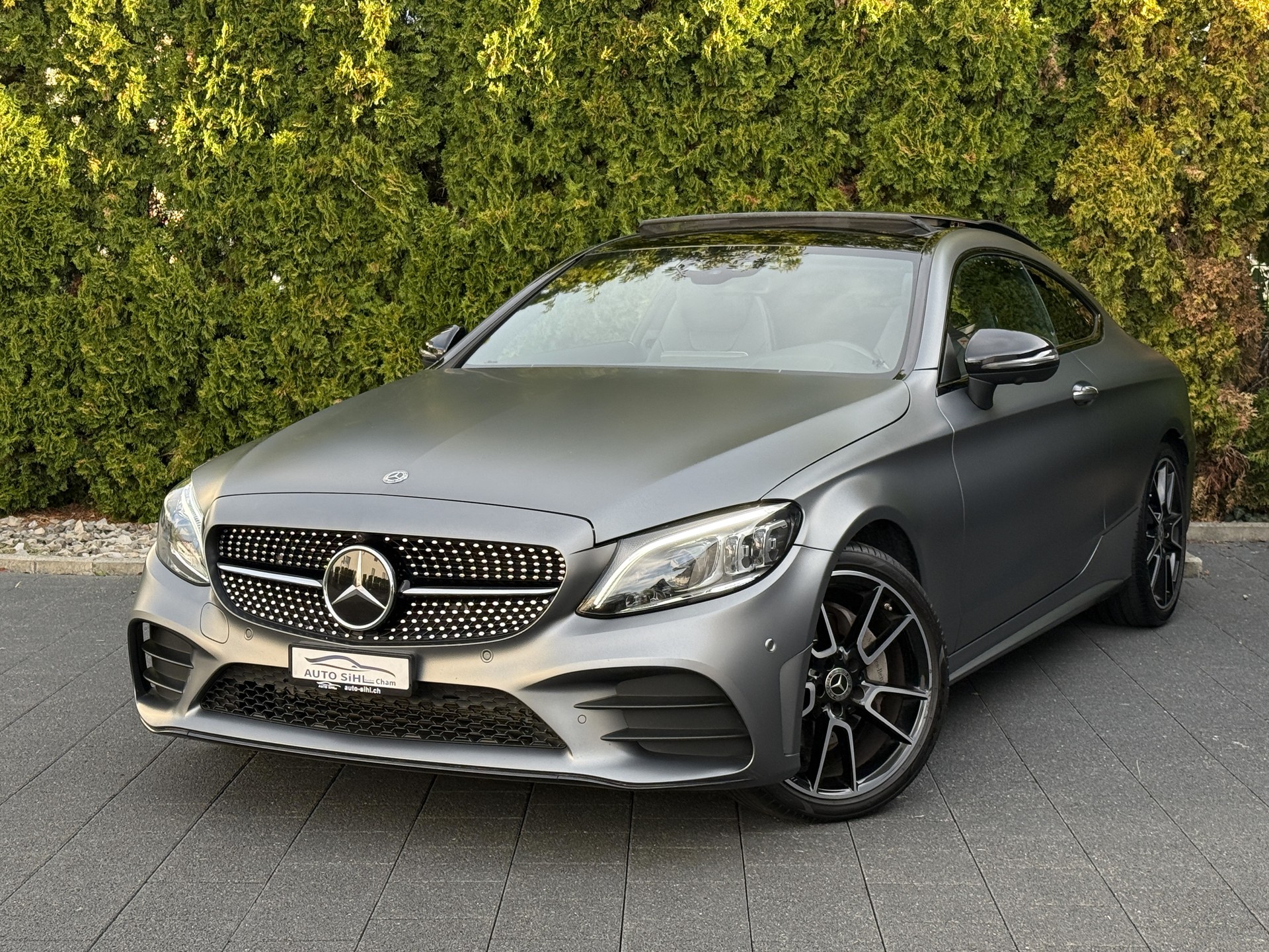 MERCEDES-BENZ C 200 Coupé 4Matic AMG Line 9G-Tronic / 1.Hand-image-1