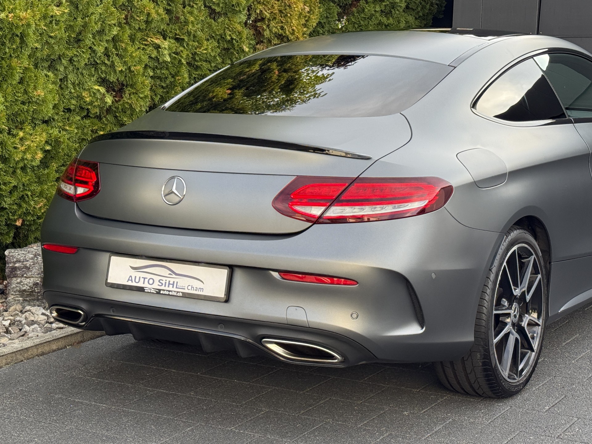 MERCEDES-BENZ C 200 Coupé 4Matic AMG Line 9G-Tronic / 1.Hand-image-11