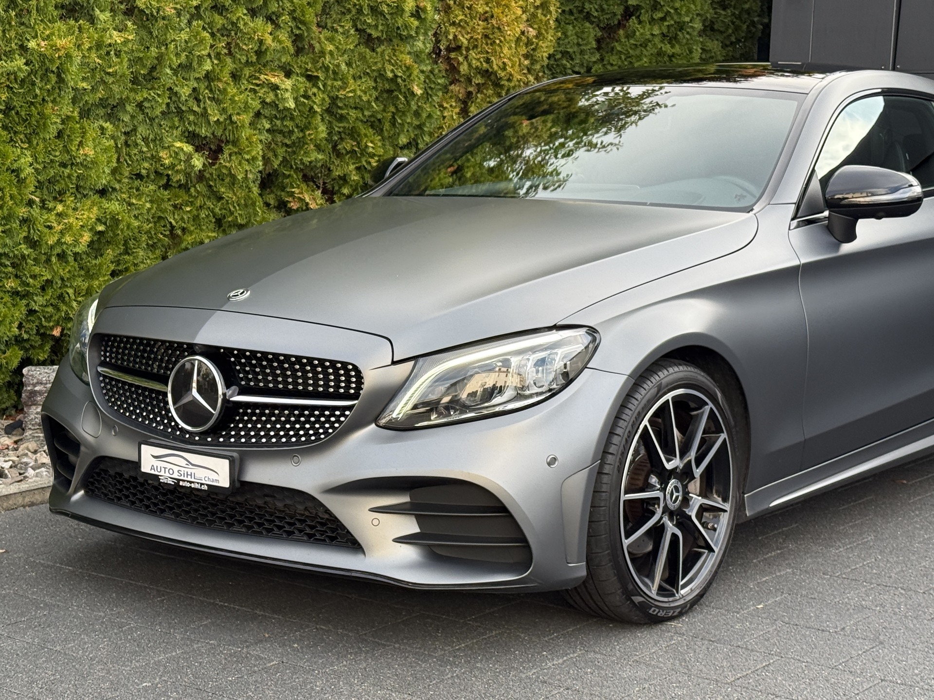 MERCEDES-BENZ C 200 Coupé 4Matic AMG Line 9G-Tronic / 1.Hand-image-8