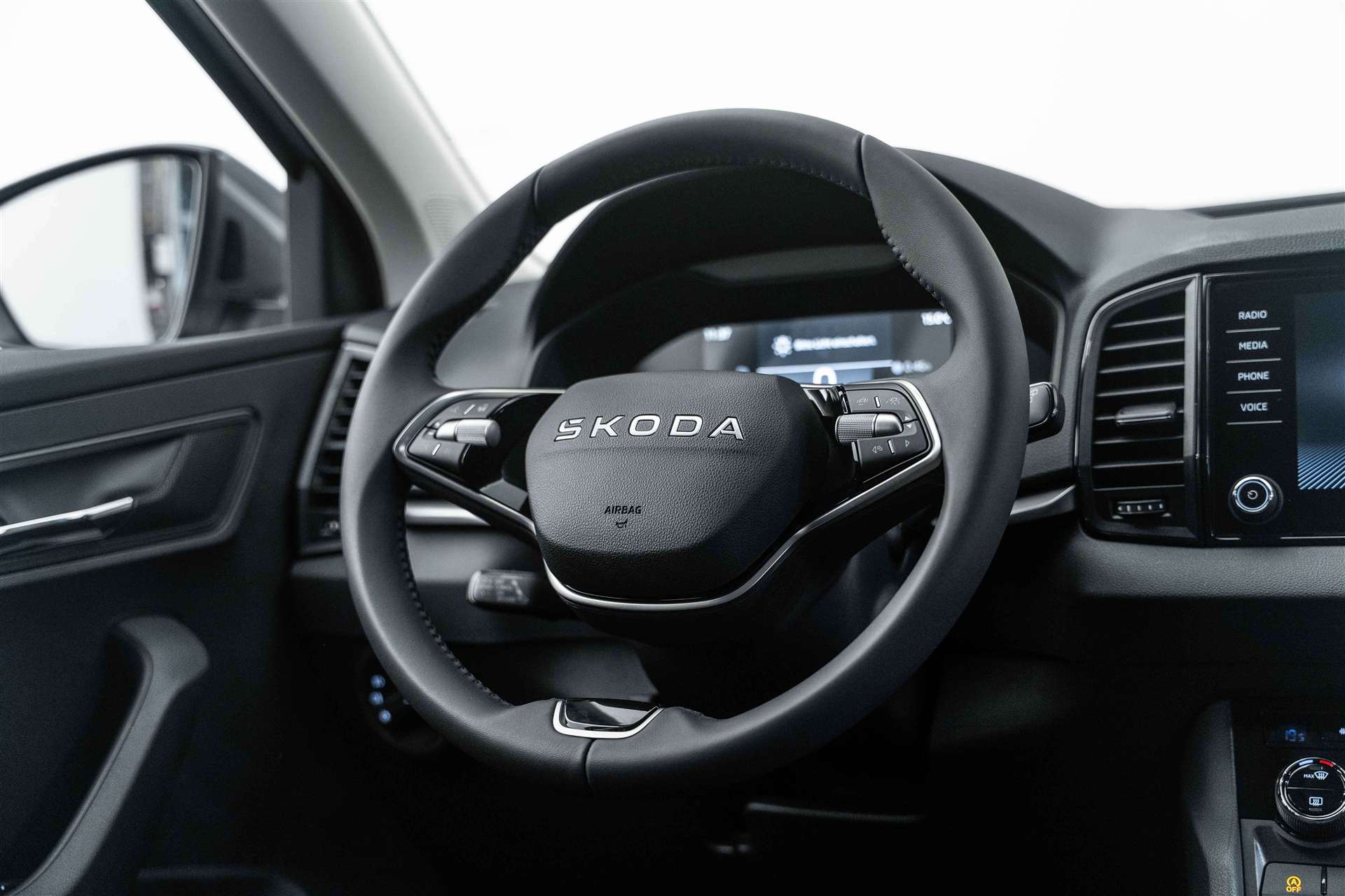 SKODA SKODA Karoq 1.5 TSI Selection DSG-image-9
