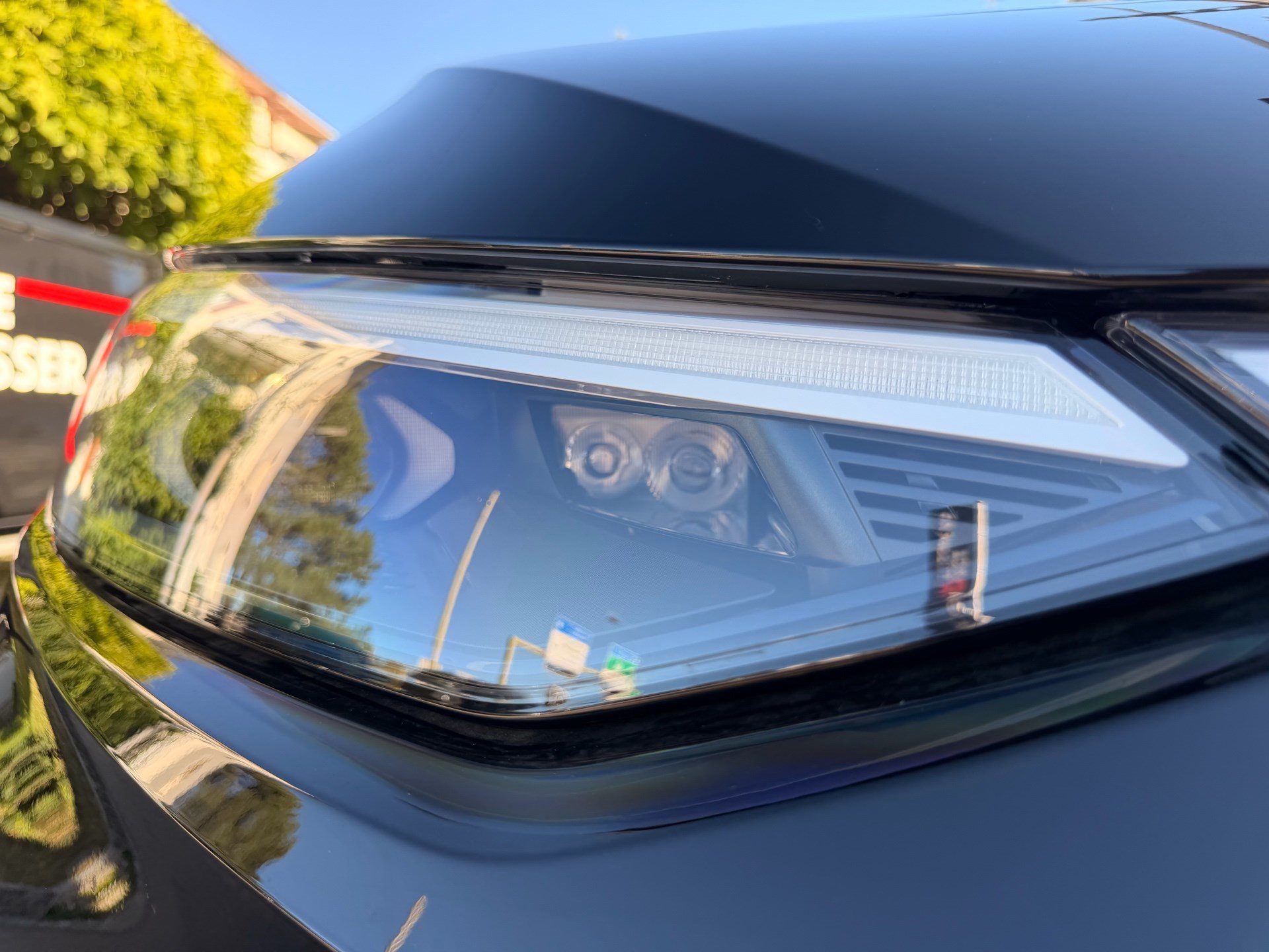VW ID.7 TOURER GTX 340 PS 4MOTION *** VOLLAUSSTATTUG IN GRENADILSCHWARZ ***-image-6