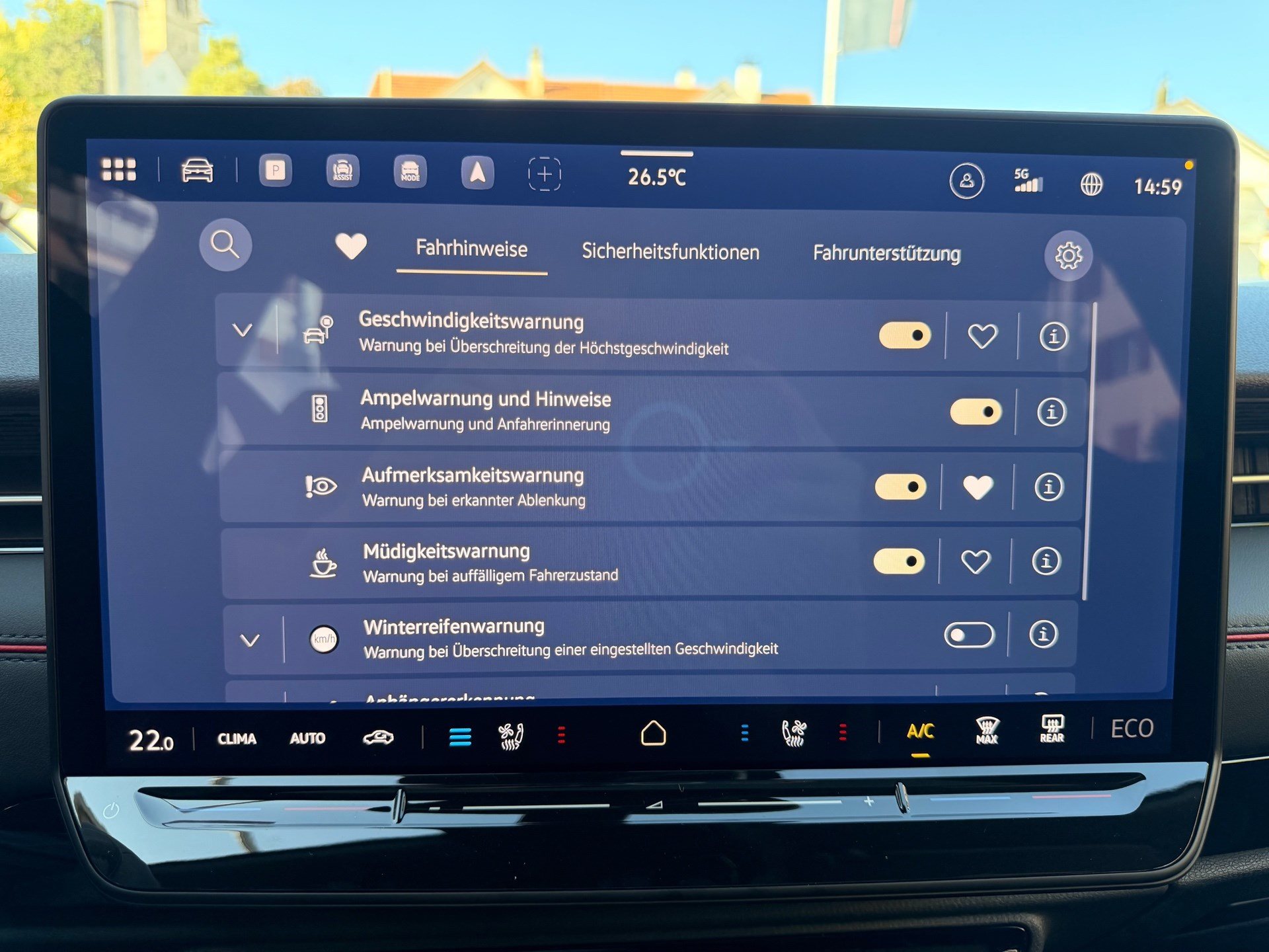 VW ID.7 TOURER GTX 340 PS 4MOTION *** VOLLAUSSTATTUG IN GRENADILSCHWARZ ***-image-12