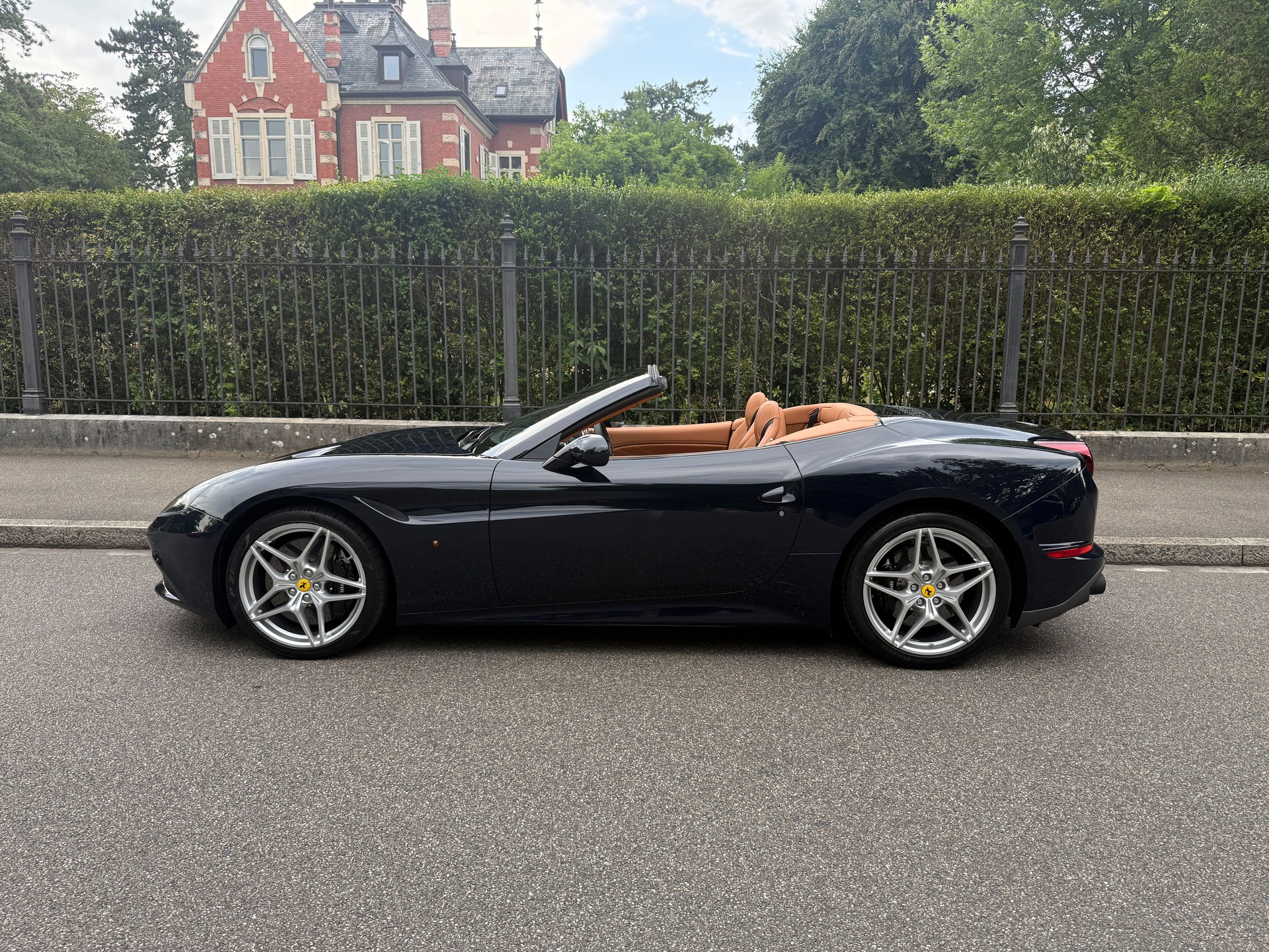 FERRARI California 3.9 V8 T-image-2