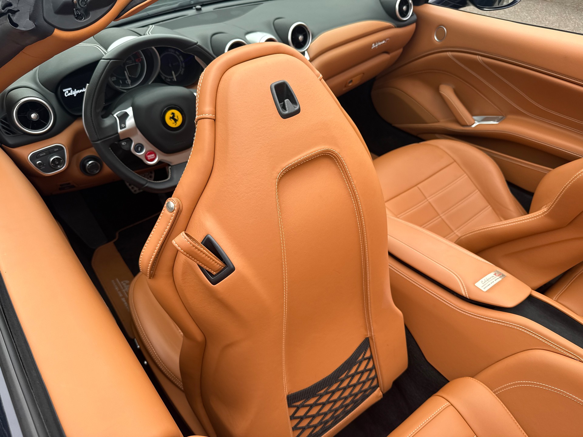 FERRARI California 3.9 V8 T-image-10