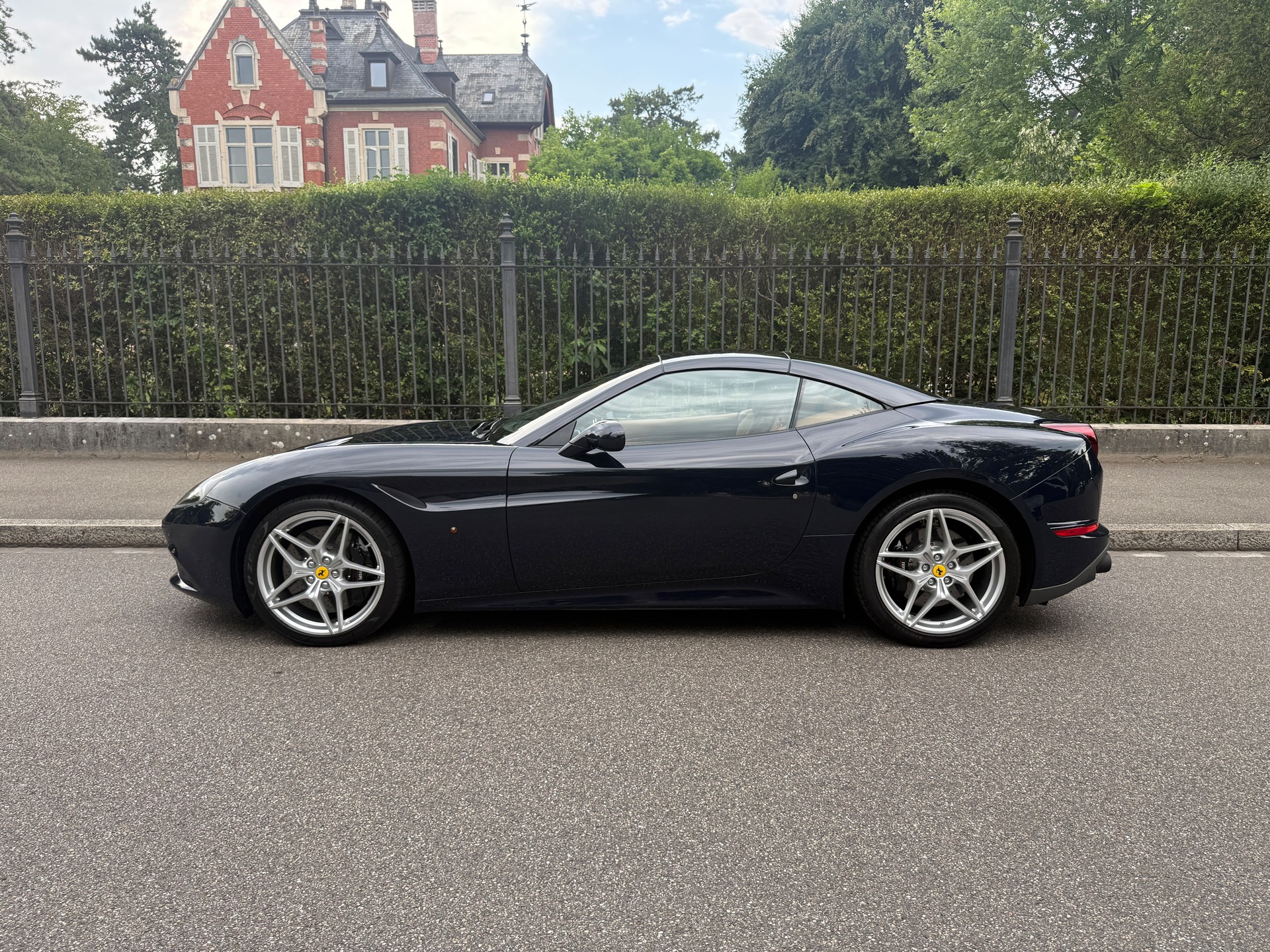 FERRARI California 3.9 V8 T-image-5