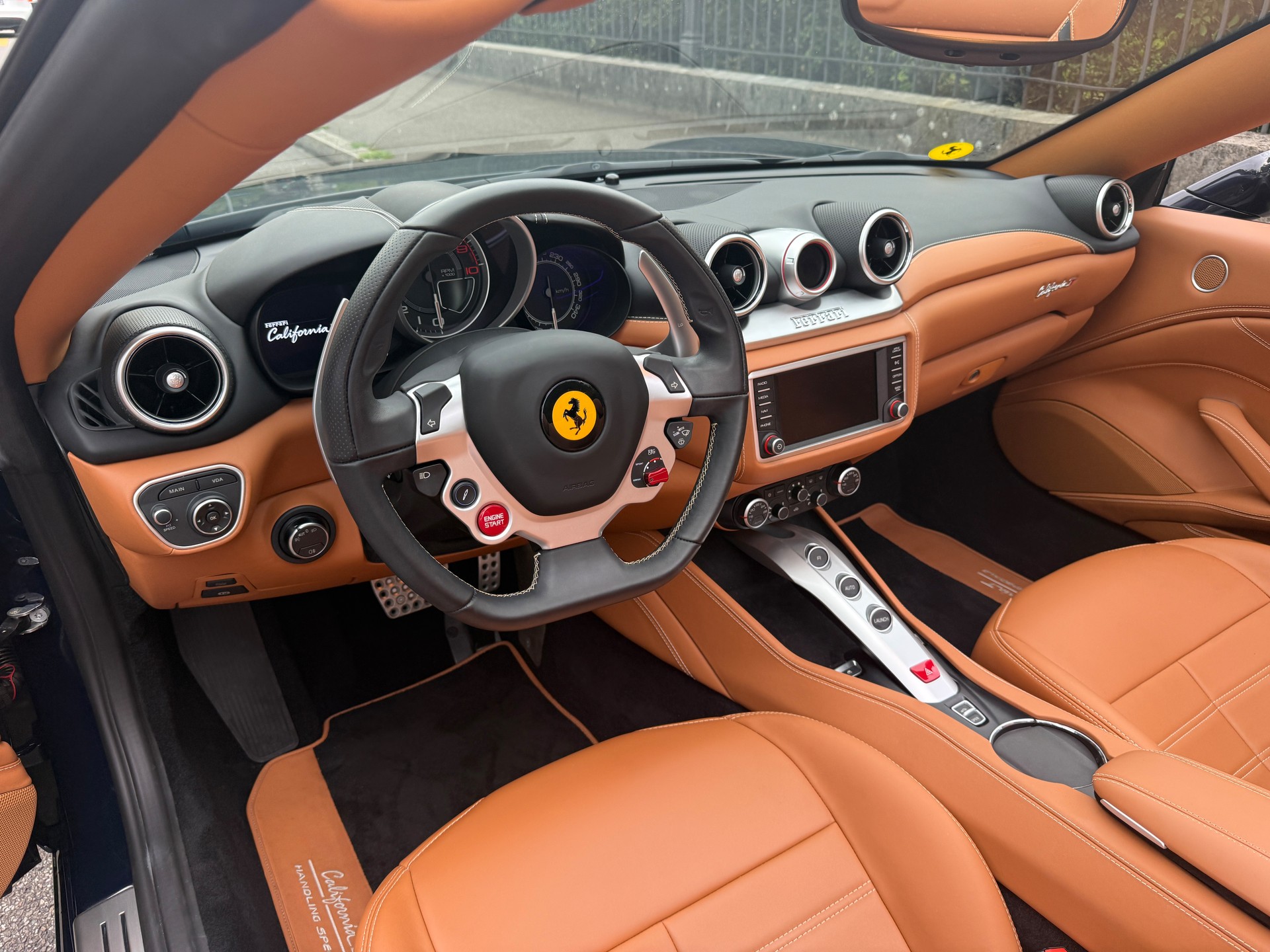 FERRARI California 3.9 V8 T-image-8