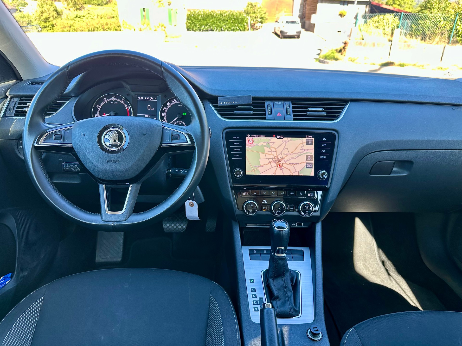 SKODA Octavia Combi 1.5 TSI Ambition DSG-image-8