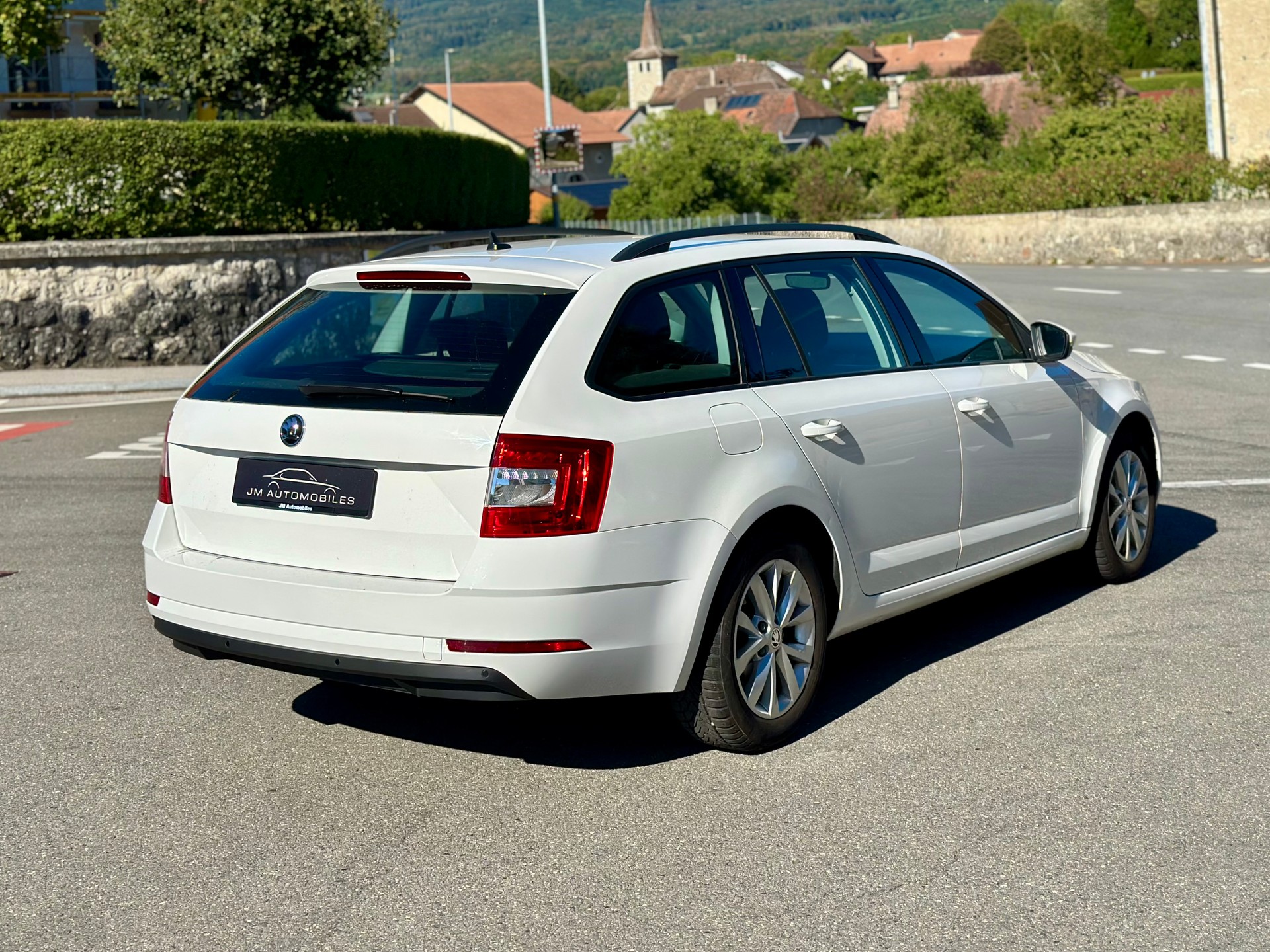 SKODA Octavia Combi 1.5 TSI Ambition DSG-image-2