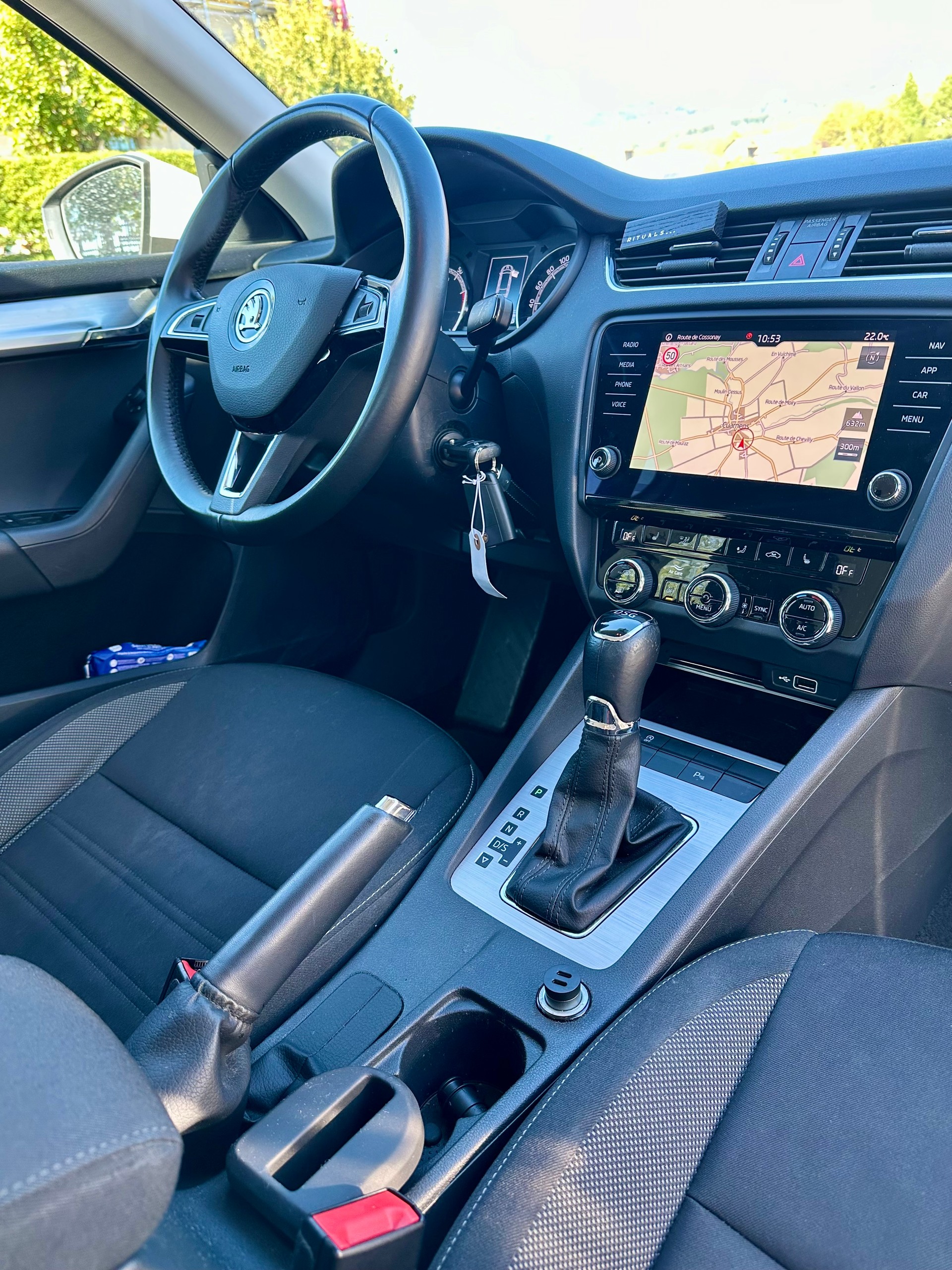 SKODA Octavia Combi 1.5 TSI Ambition DSG-image-10