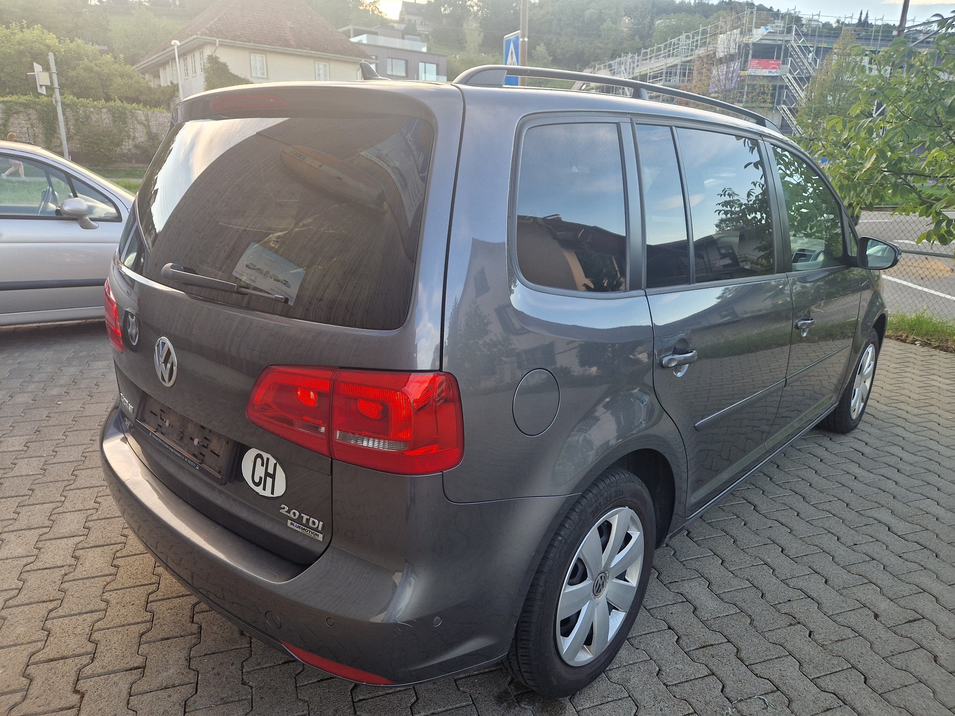 VW Touran 2.0 TDI BMT Comfortline DSG-image-5