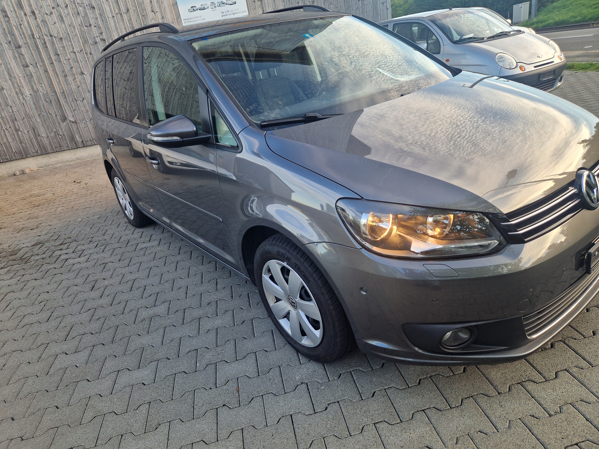 VW Touran 2.0 TDI BMT Comfortline DSG-image-1