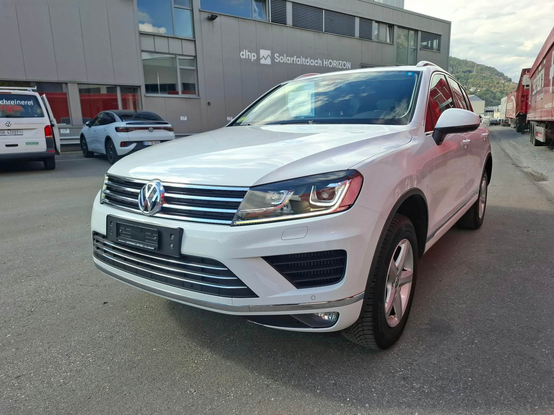 VW Touareg 3.0 TDI BlueMotion Technology Tiptronic-image-0