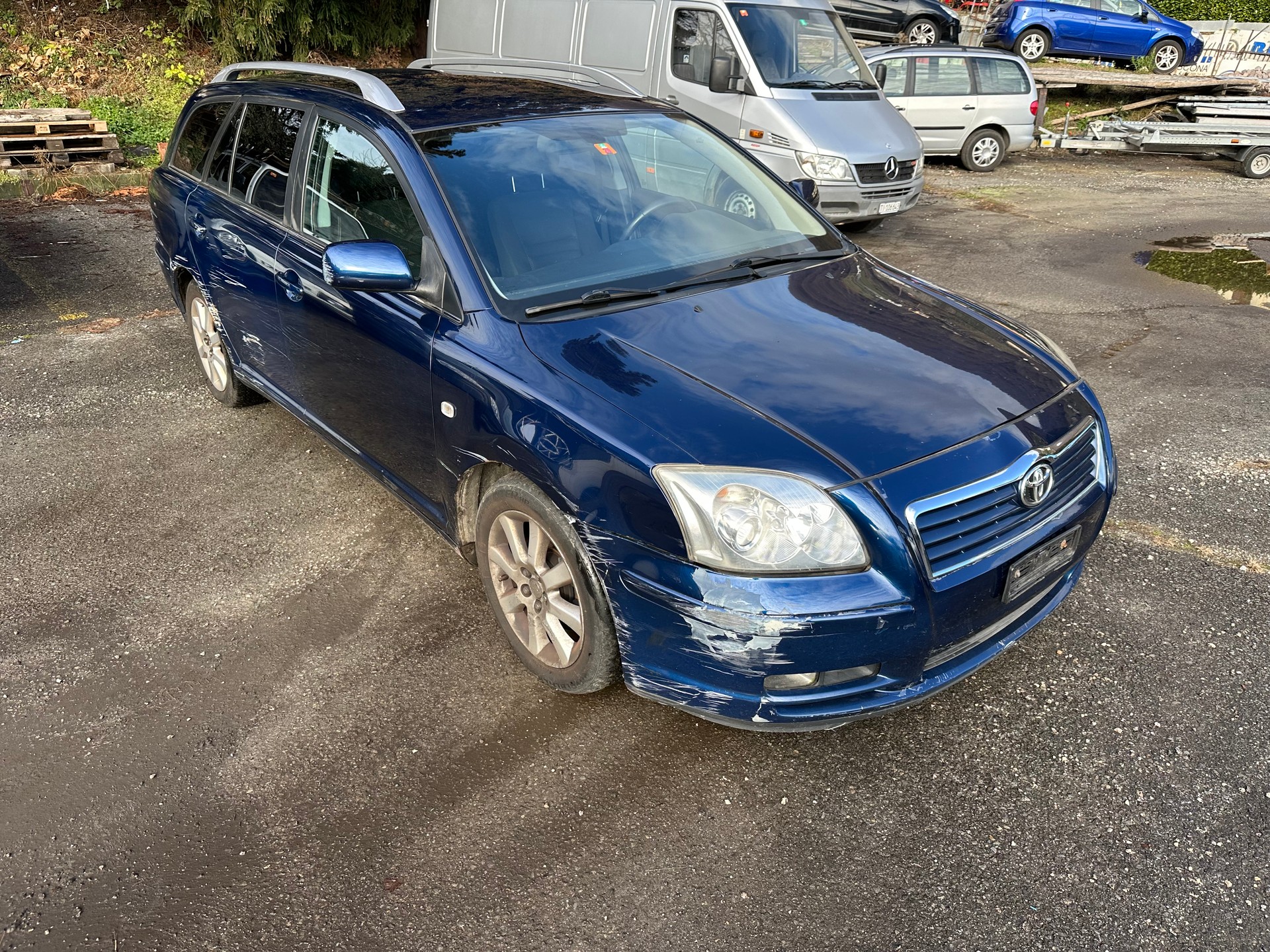 TOYOTA Avensis 2.0 D4 VVT-i Linea Sol Sportswagon-image-1
