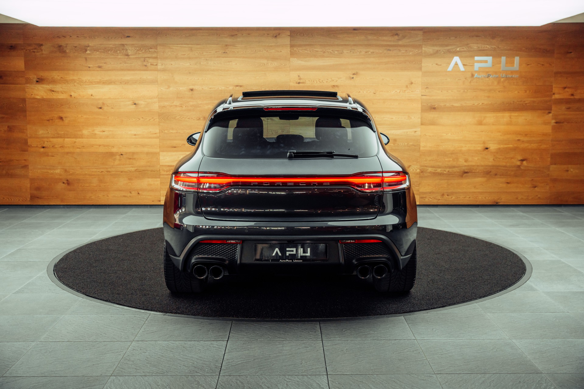 PORSCHE Macan S PDK-image-14