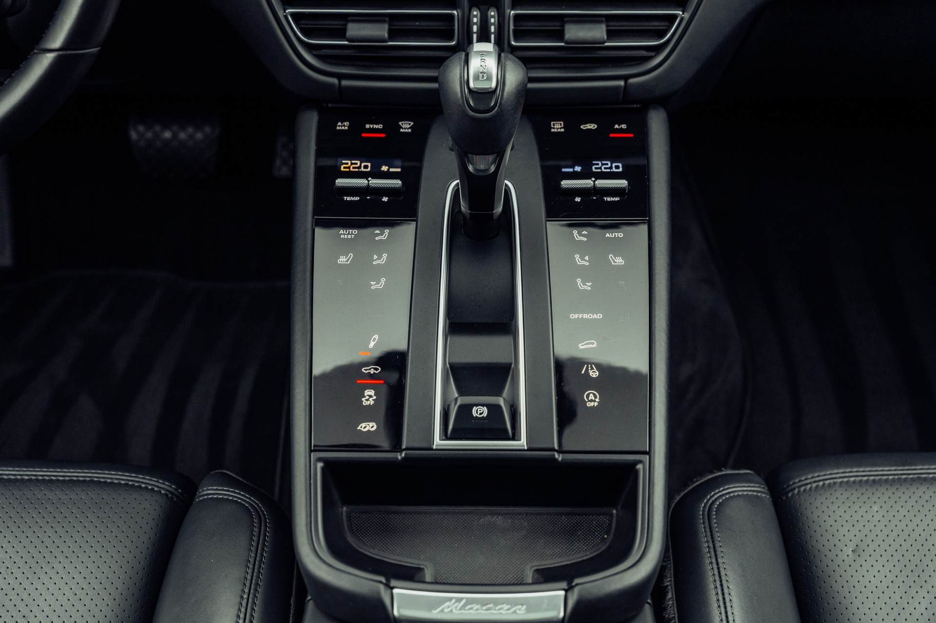 PORSCHE Macan S PDK-image-11