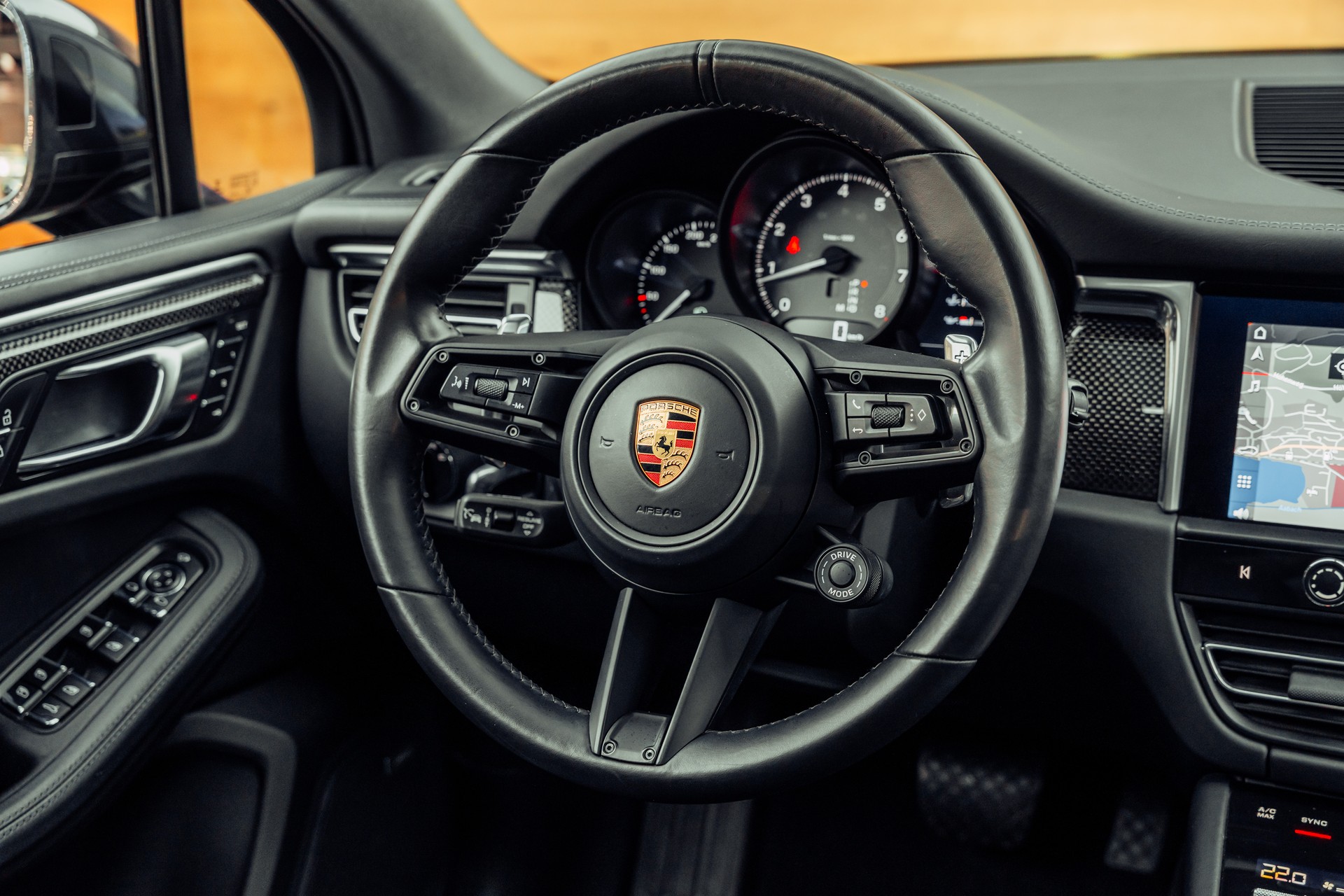 PORSCHE Macan S PDK-image-13