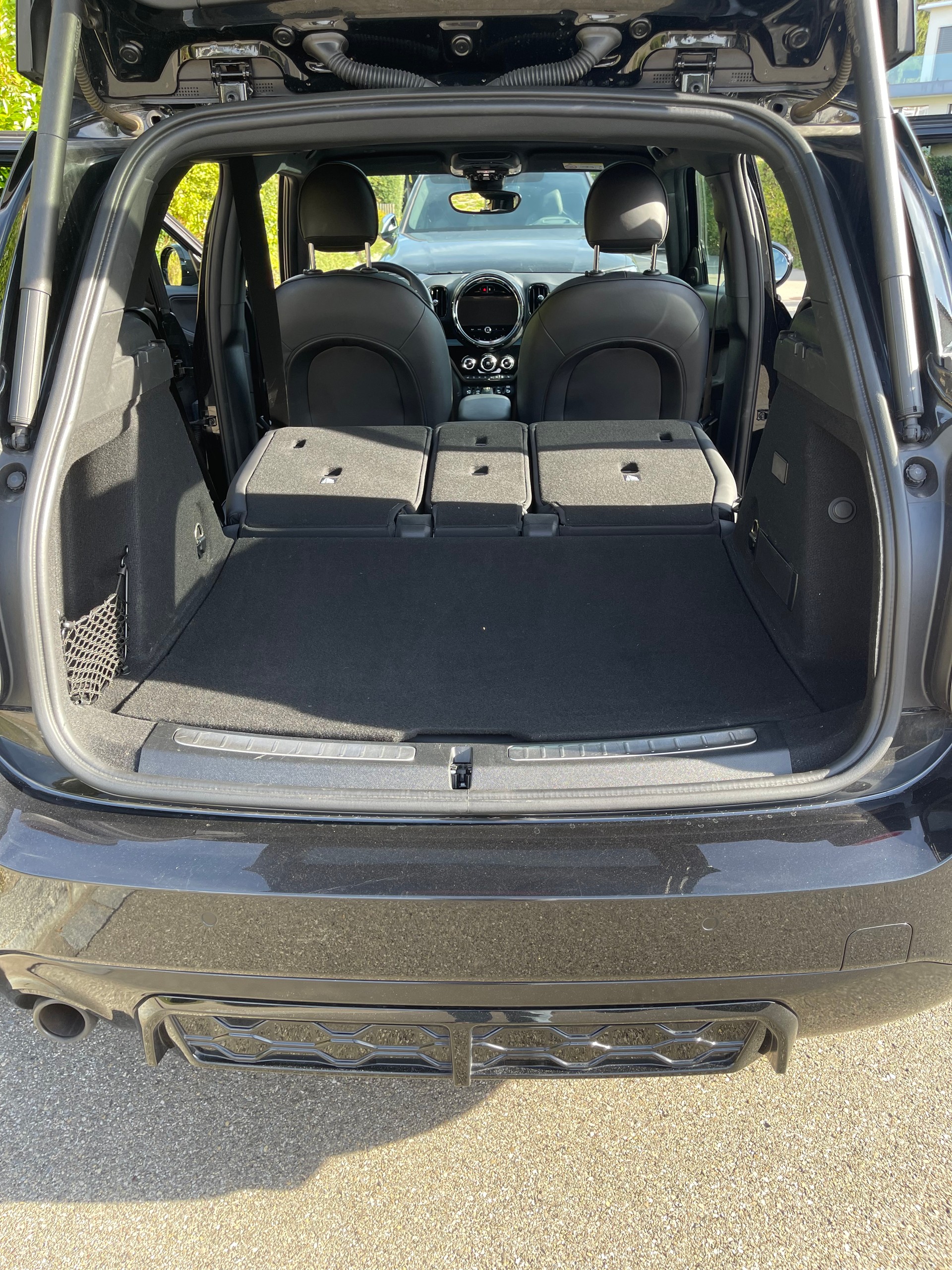 MINI 1.5i Cooper S E ALL4-image-5