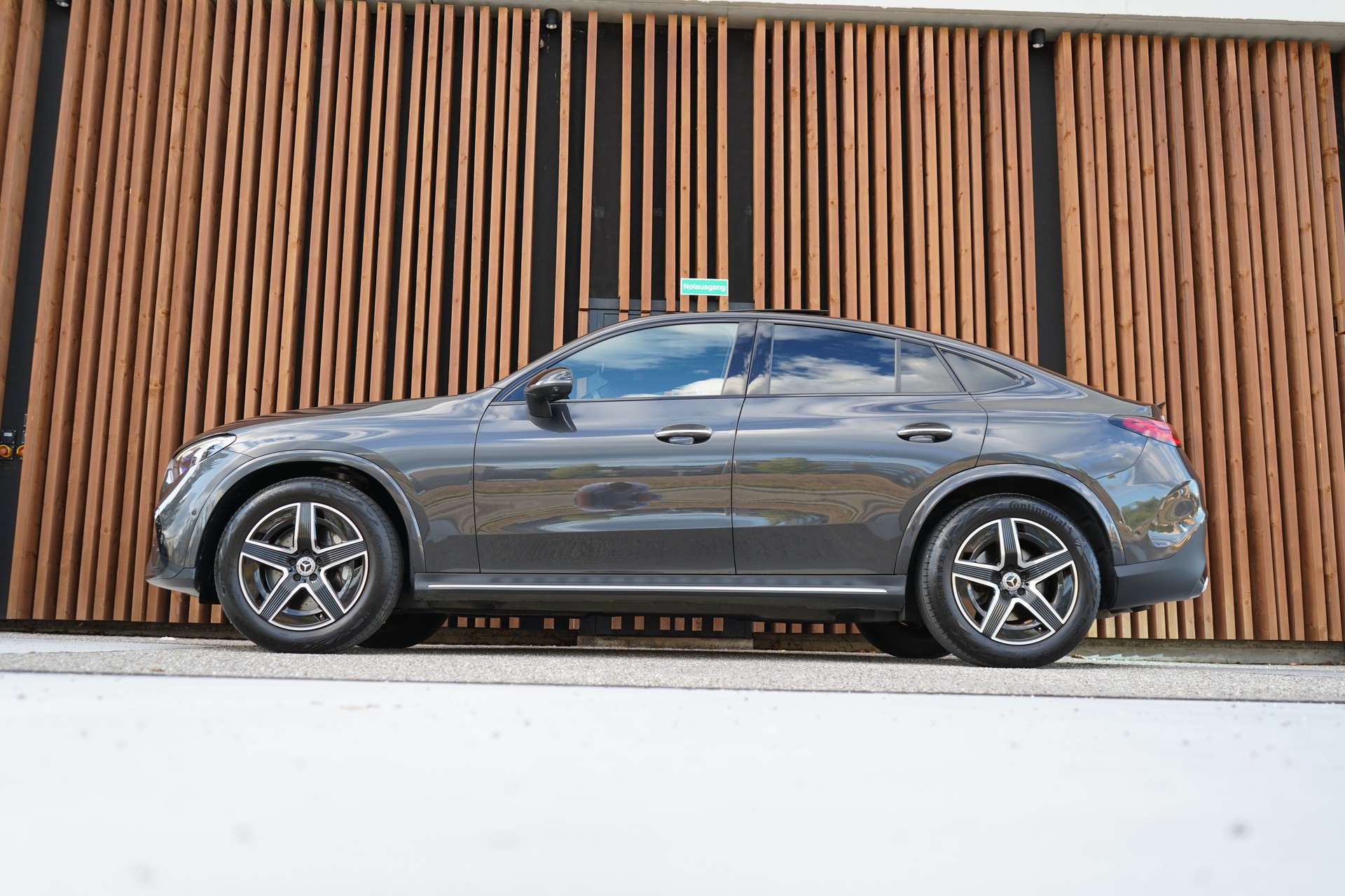 MERCEDES-BENZ GLC COUPÉ 220 D 4MATIC AMG LINE PLUS 9G-TRONIC l 197 PS-image-3