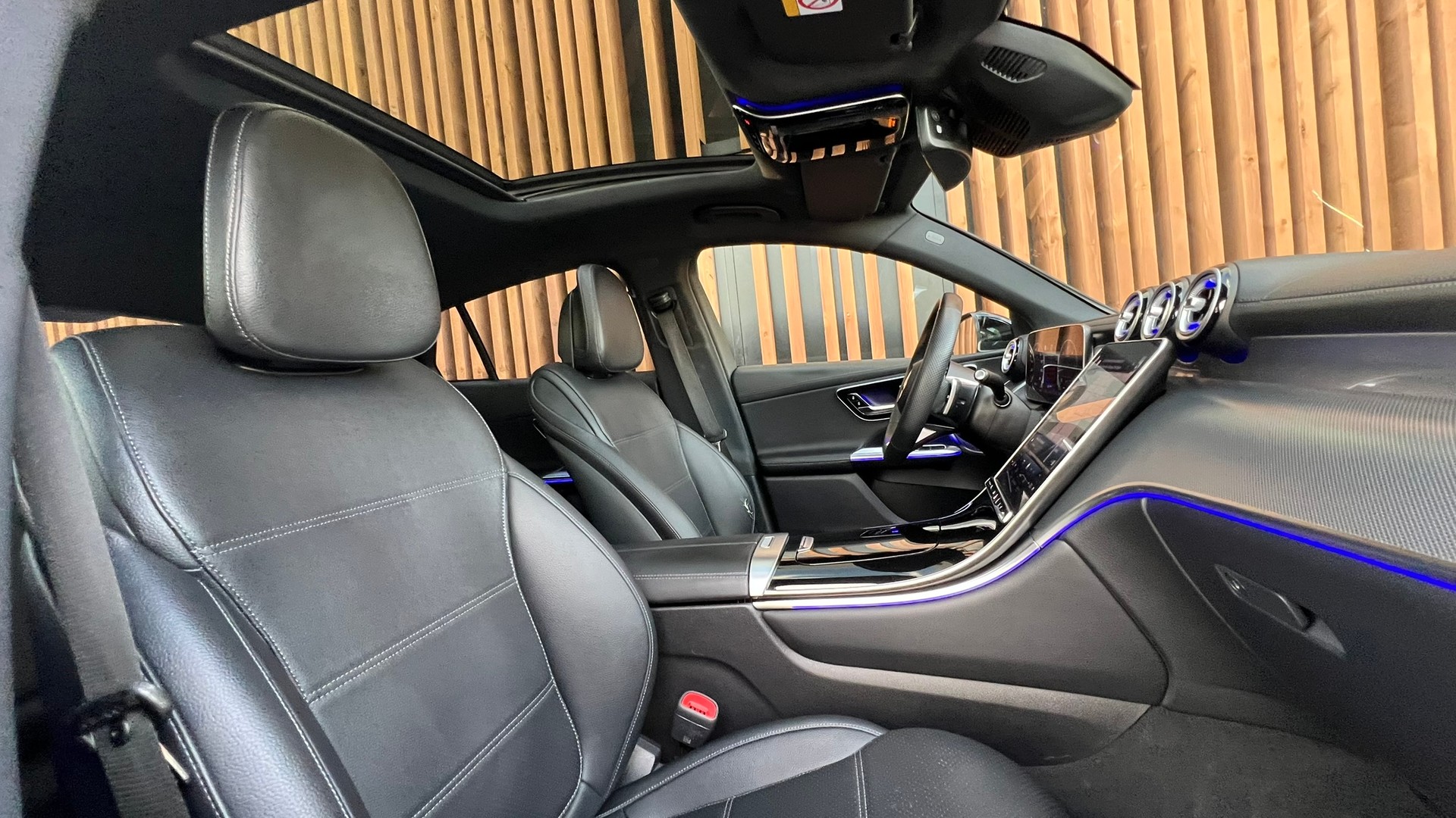 MERCEDES-BENZ GLC COUPÉ 220 D 4MATIC AMG LINE PLUS 9G-TRONIC l 197 PS-image-24