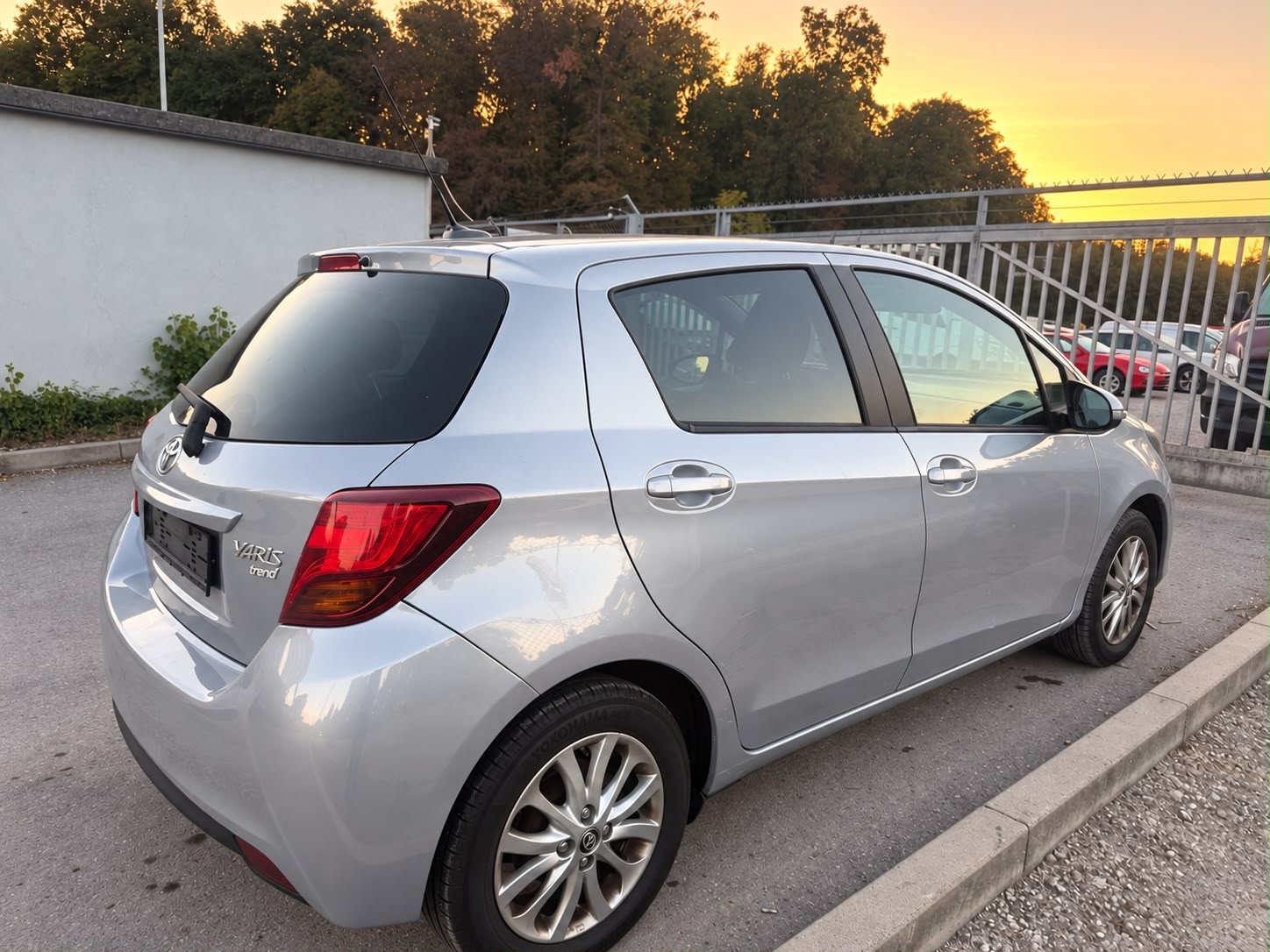 TOYOTA Yaris 1.33 Sol Premium-image-1