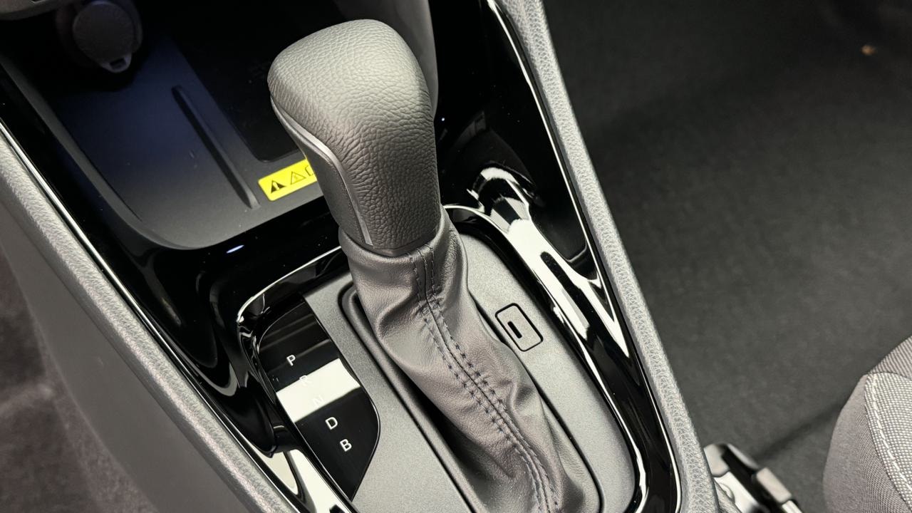 TOYOTA Yaris 1.5 Sport e-CVT-image-10